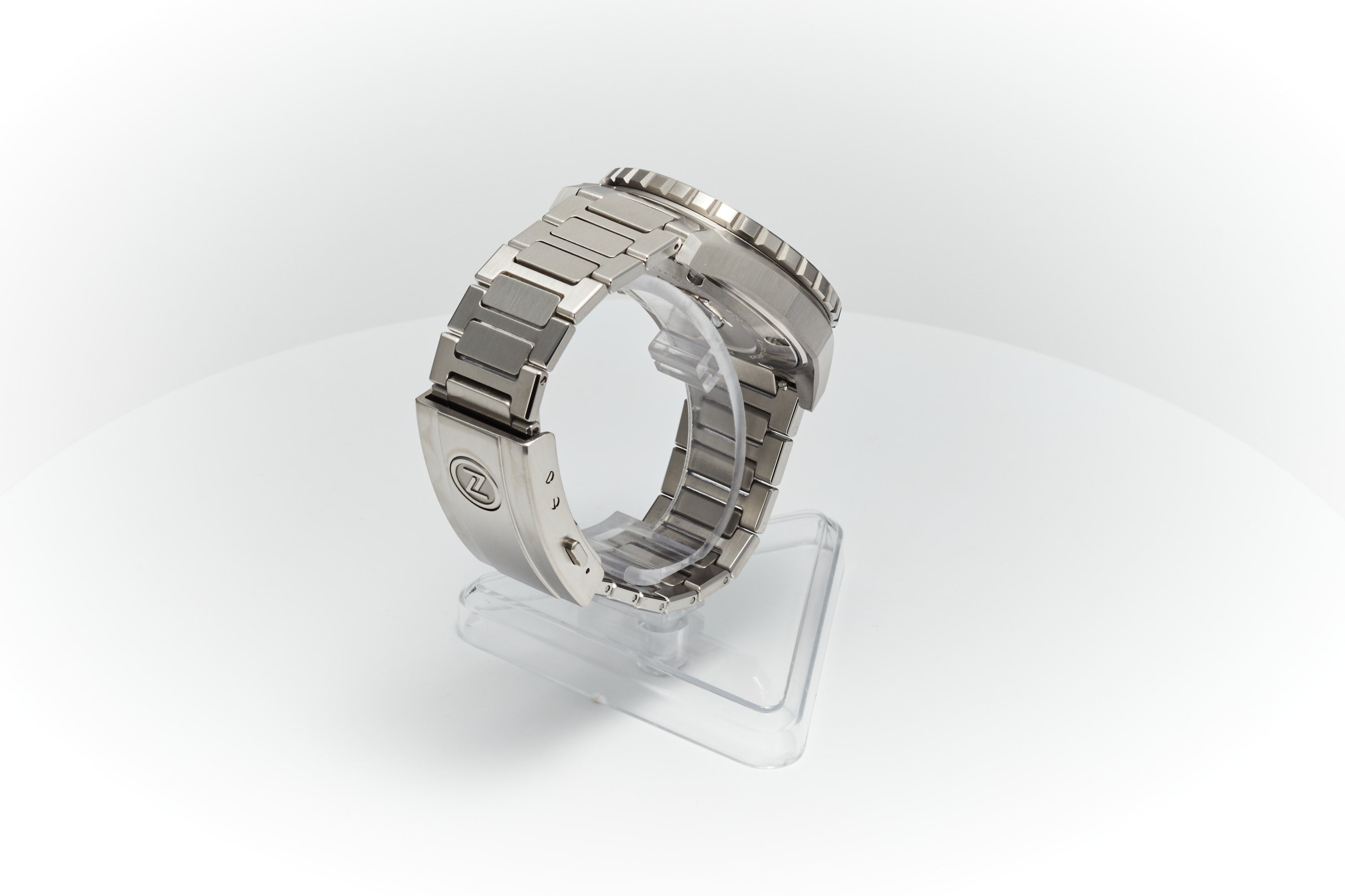 Thresher 44mm 'Ember'