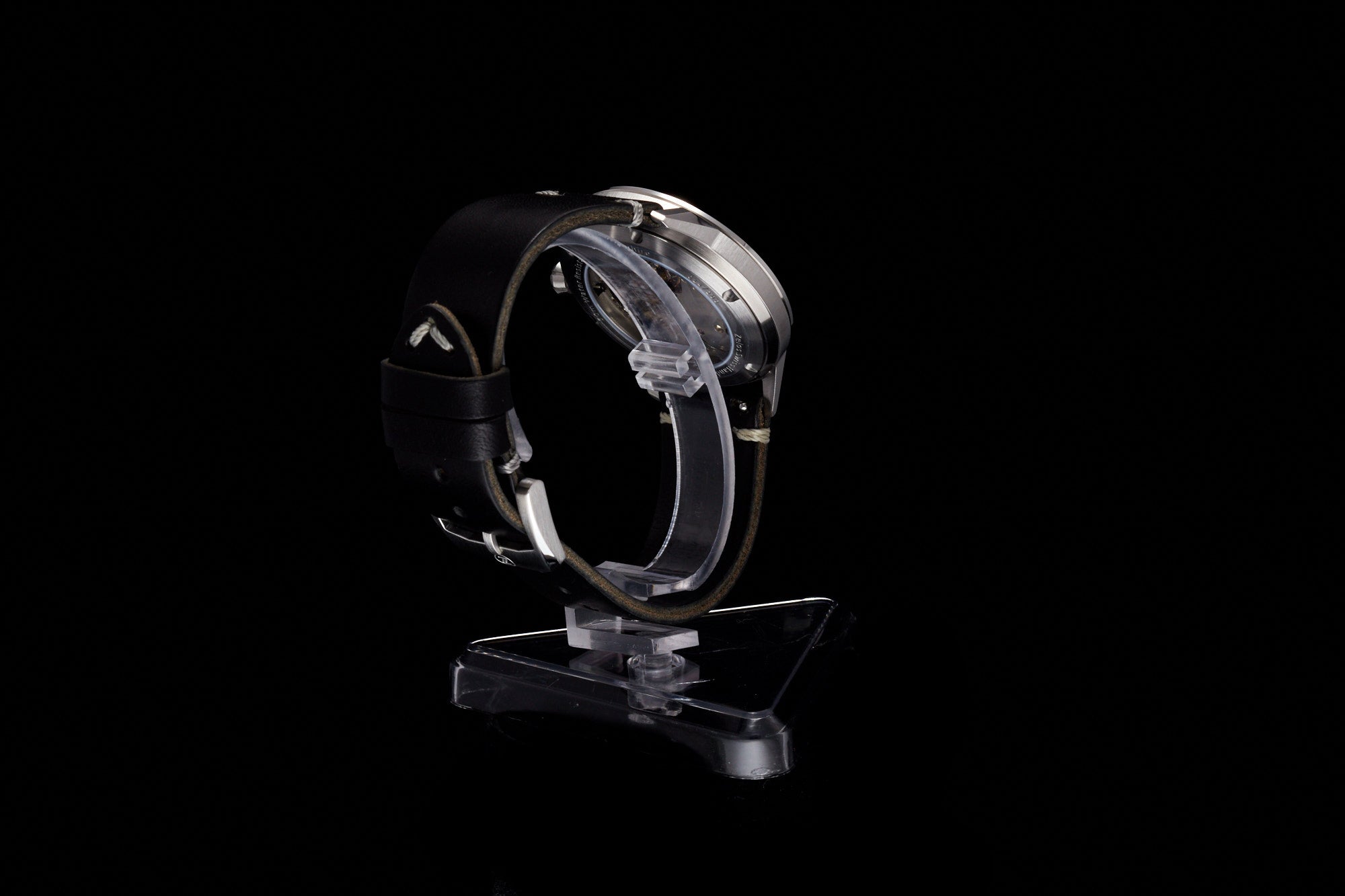 Comet 39mm 'Tuxedo'