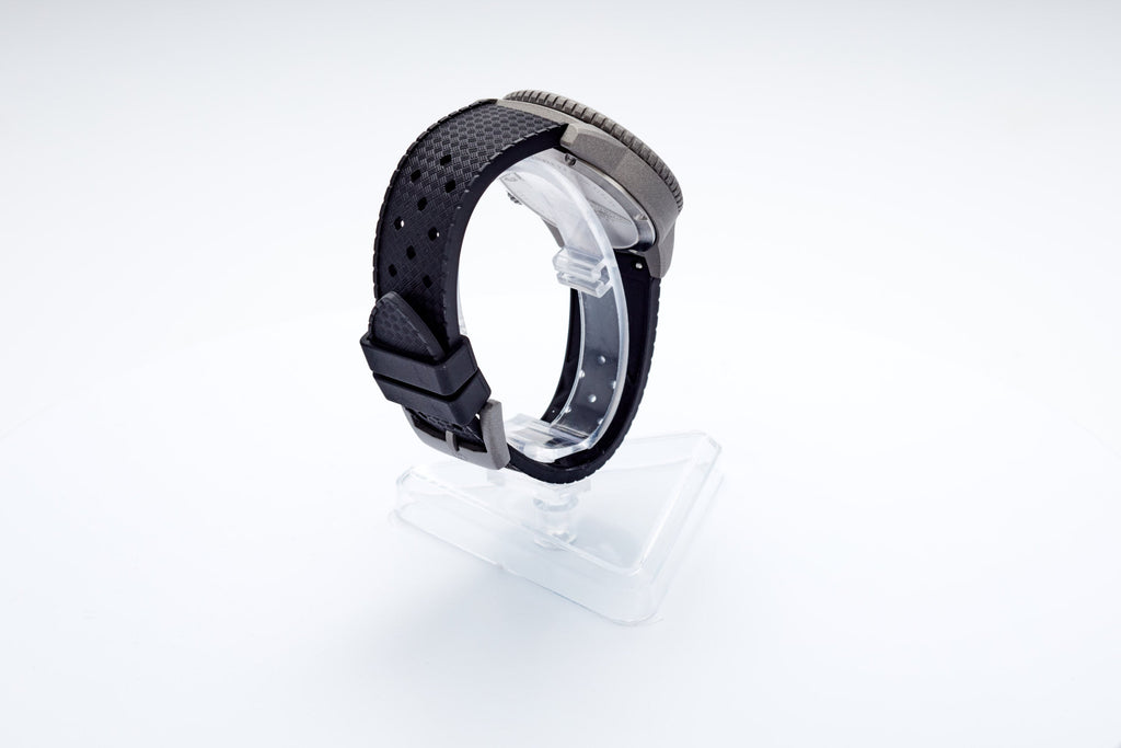 Mako 300m Diver 'Cerakote Carbon'