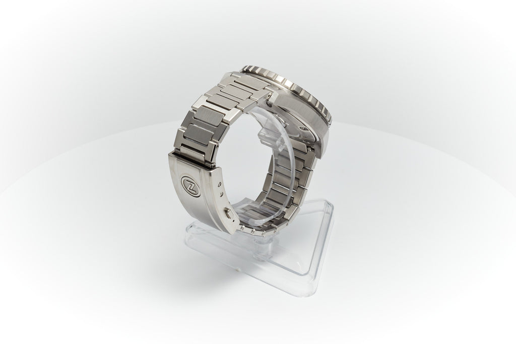 Thresher 44mm 'Azure'