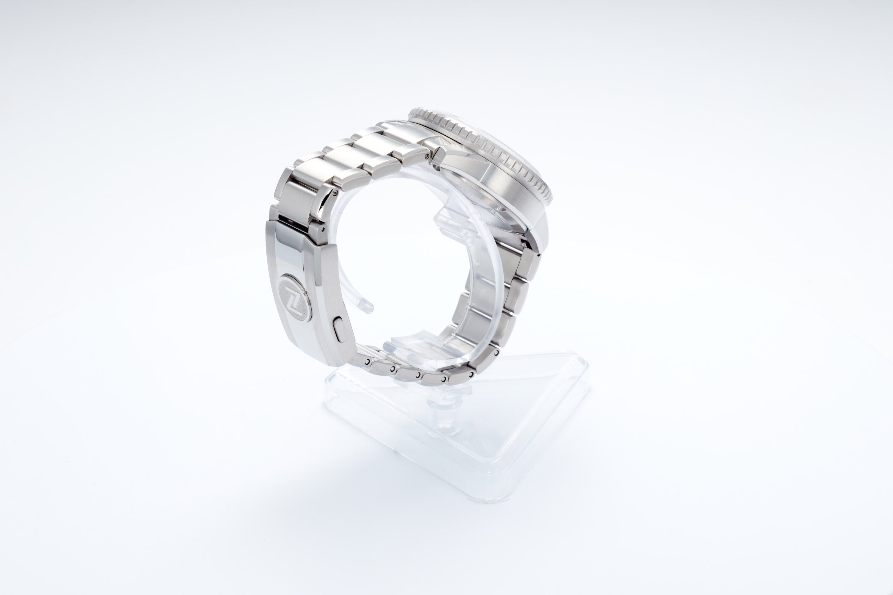 Mako 300m GMT 'Frost'