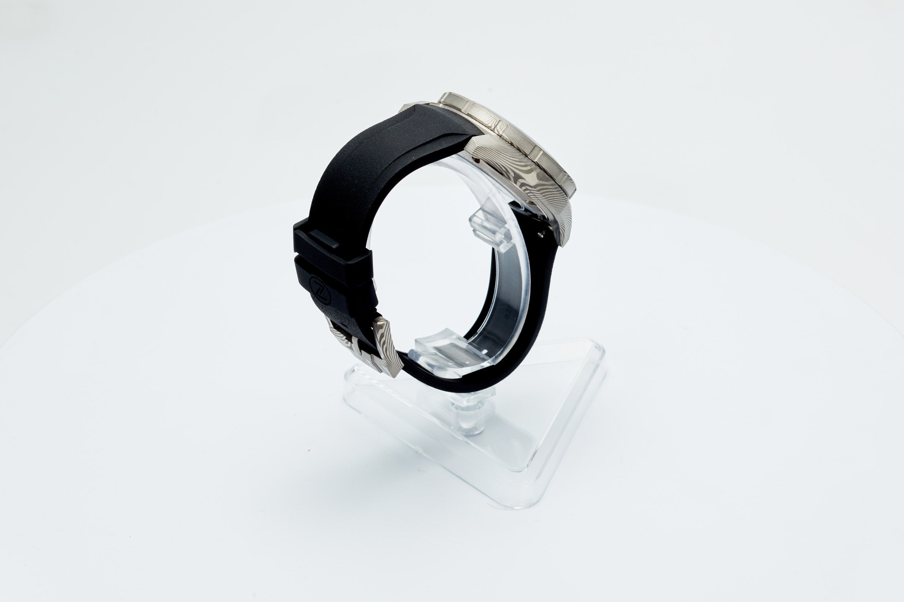 Thresher 41mm Damascus Limited Edition