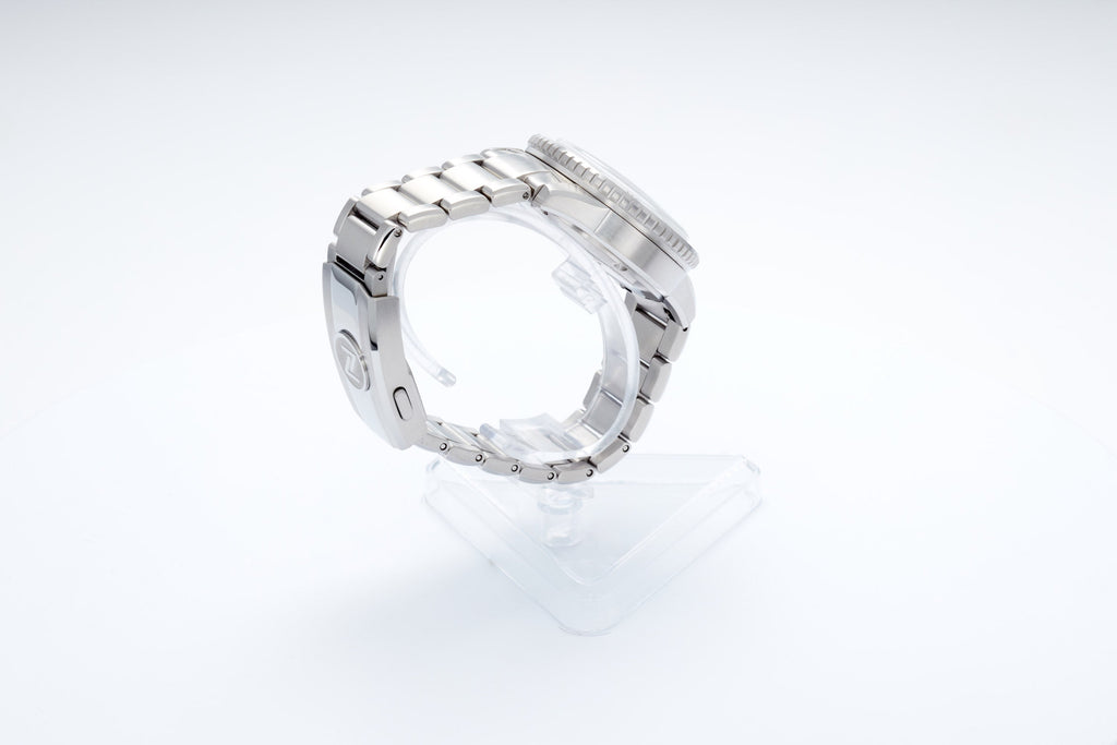 Mako 300m GMT 'Frost'