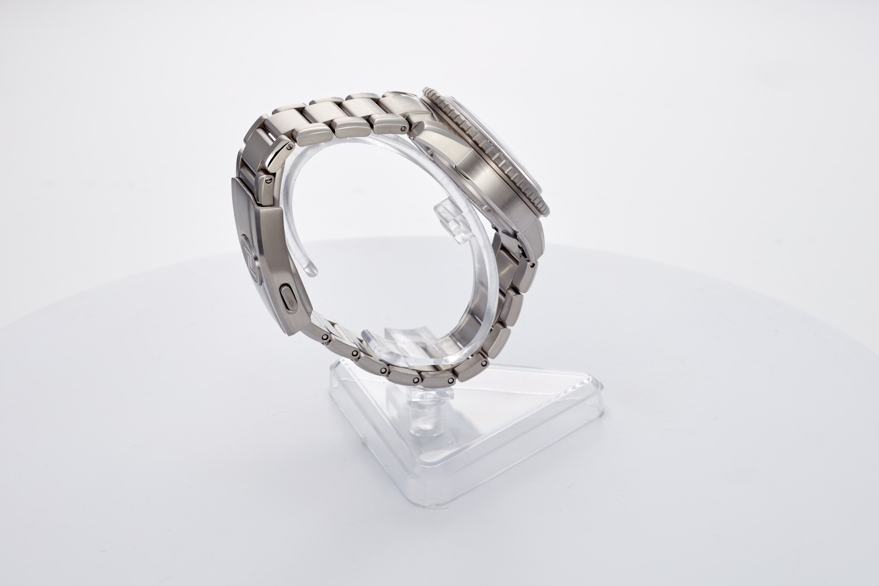 Mako 300m GMT 'Cracked Ice'