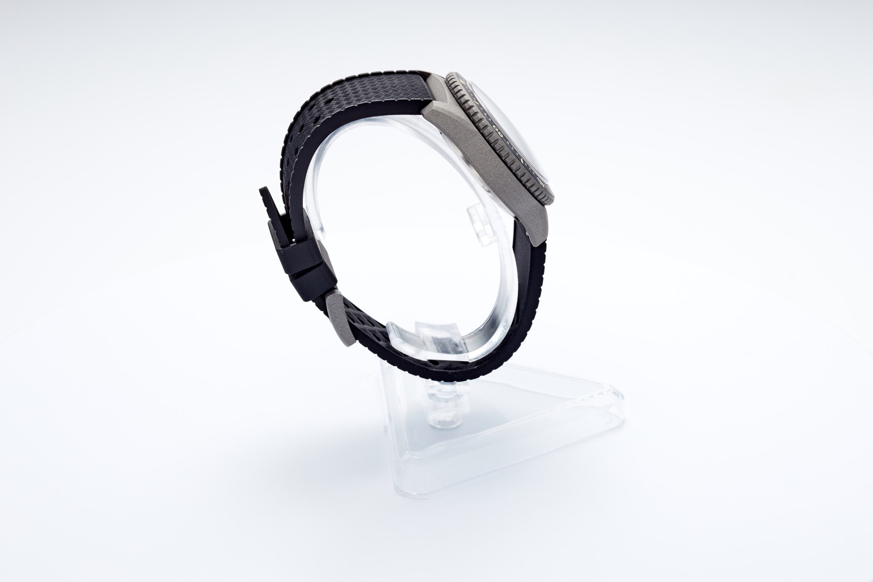Mako 300m Diver 'Cerakote Carbon'