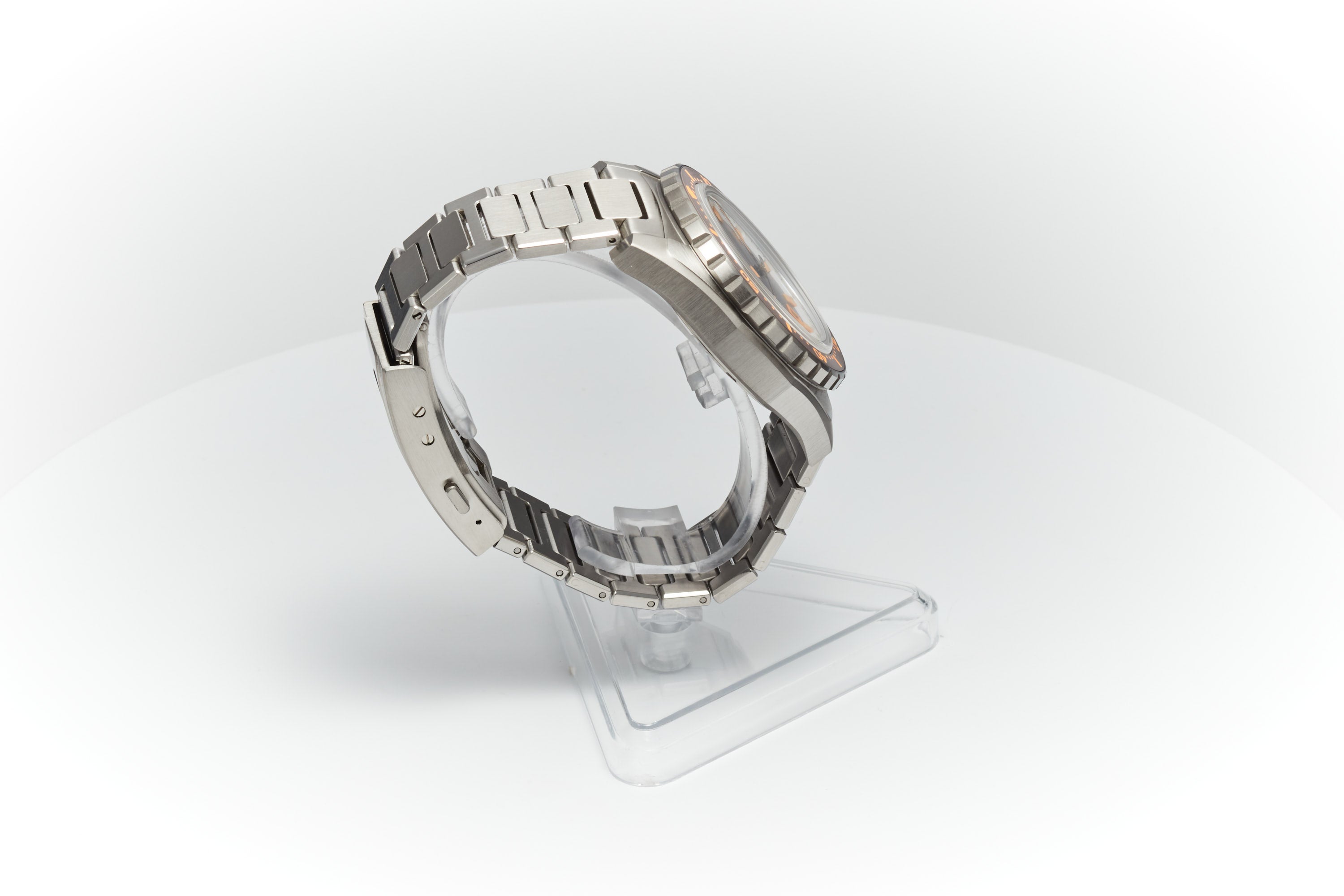 Thresher 44mm 'Ember'