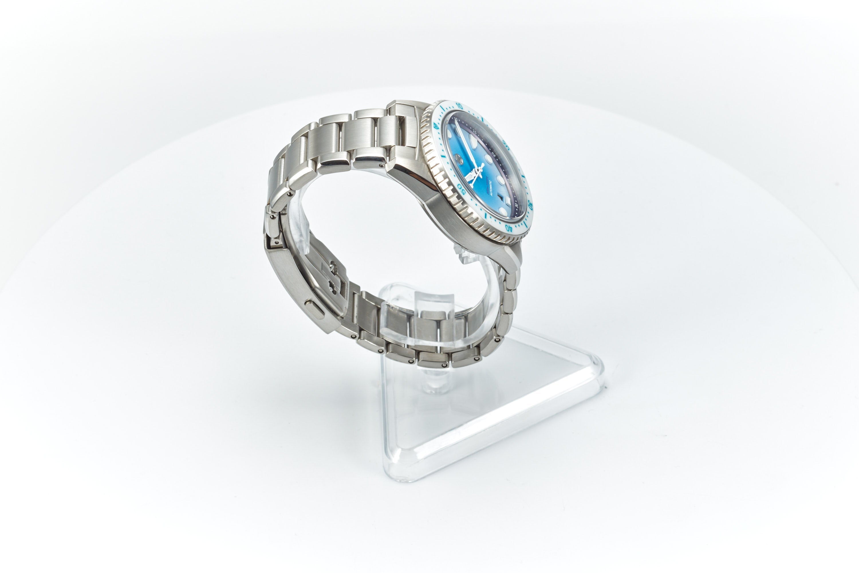 Mako 300m Diver 'Lagoon Blue'