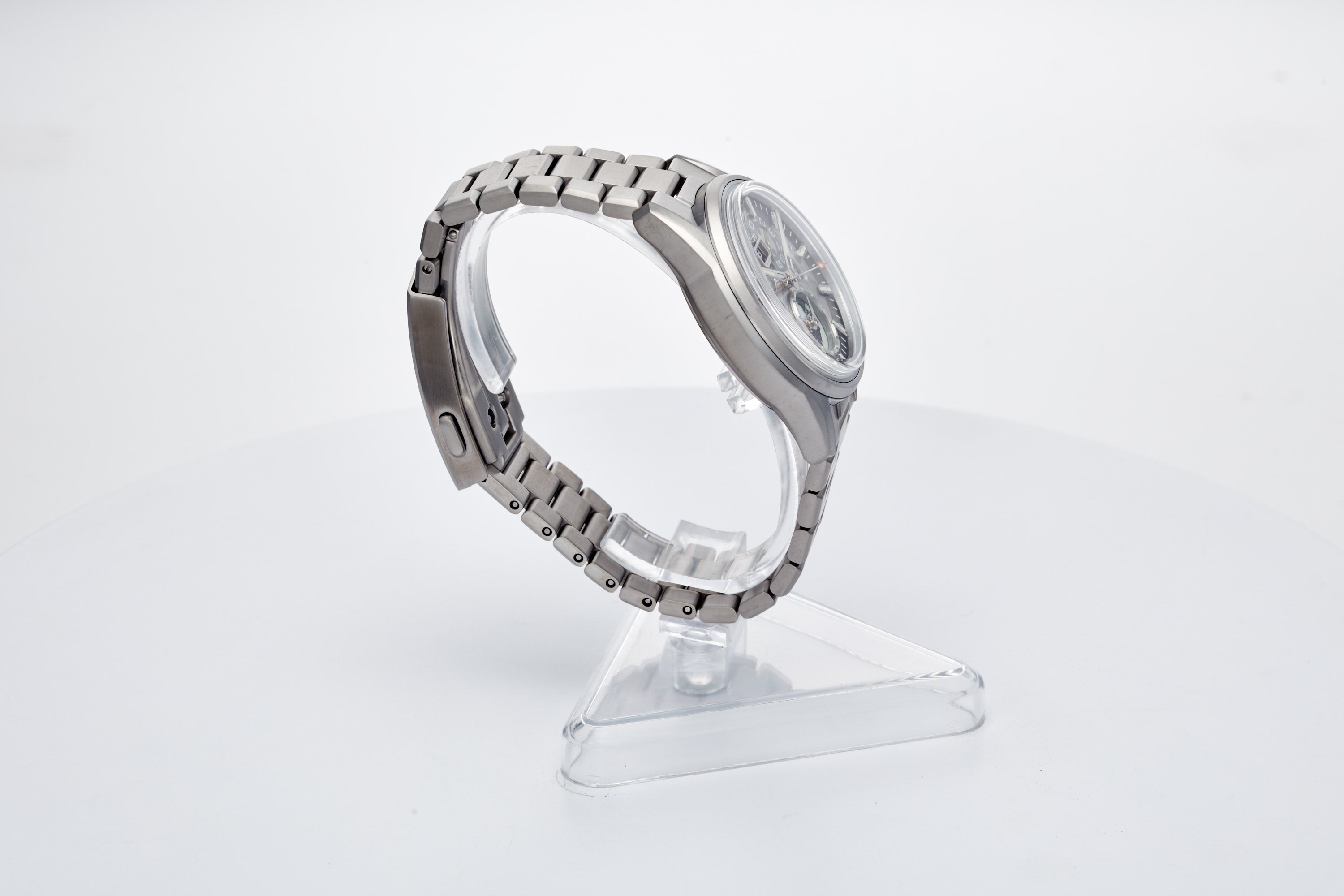 Spearfish Dual Time Ti 'Spark'