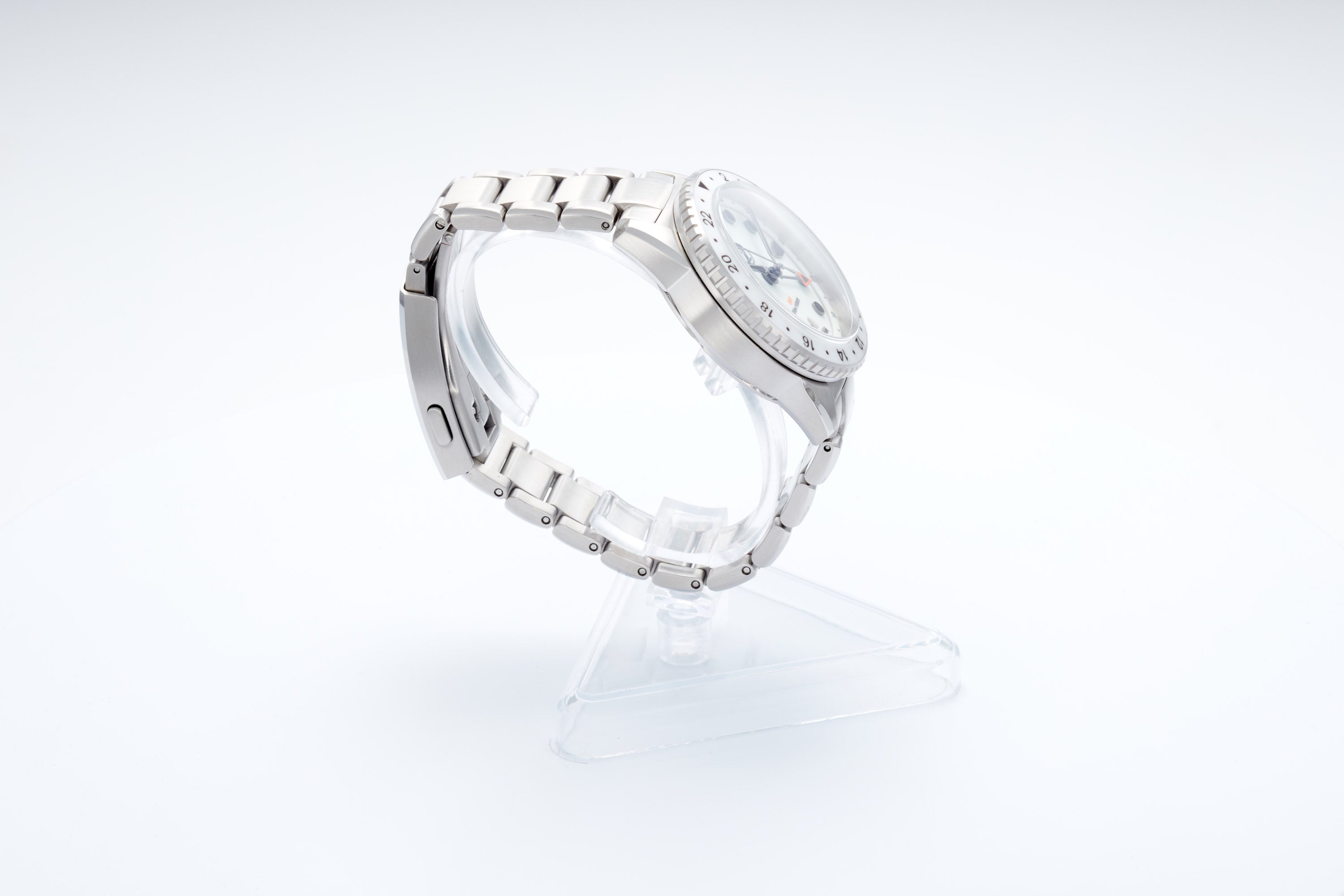 Mako 300m GMT 'Frost'
