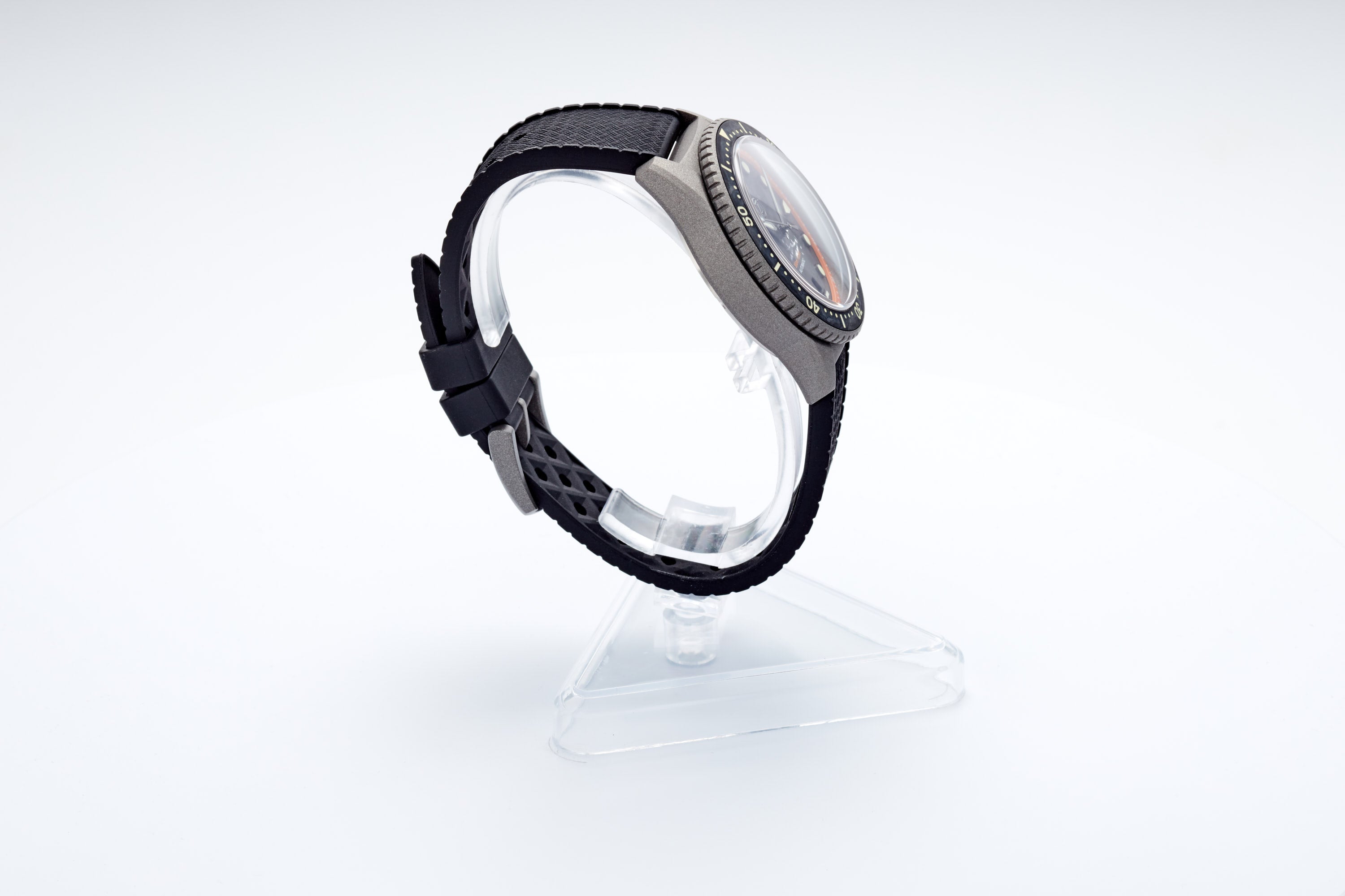 Mako 300m Diver 'Cerakote Carbon'