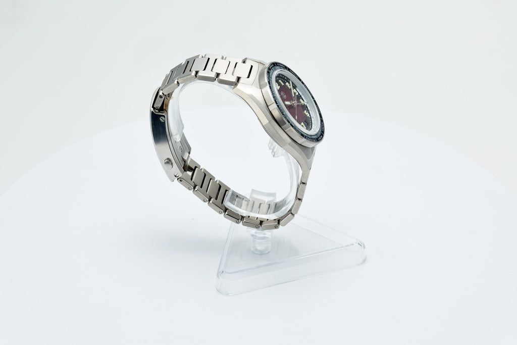 Thresher 41mm Burgundy
