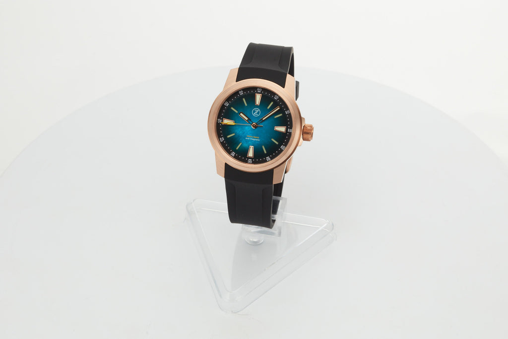 Aurora Field 38mm Br 'Teal MOP'