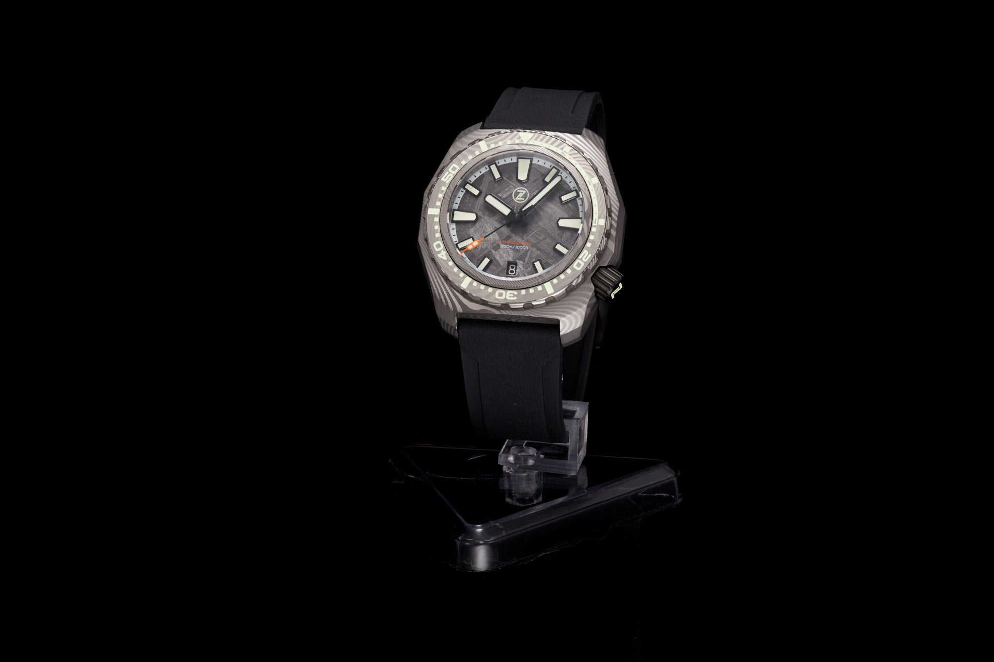 Hammerhead V3 300m SS Damascus Limited Edition