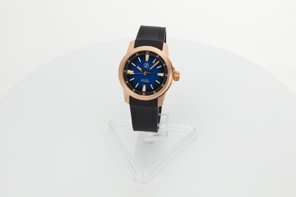 Aurora Field 38mm Br 'Hammered Blue'