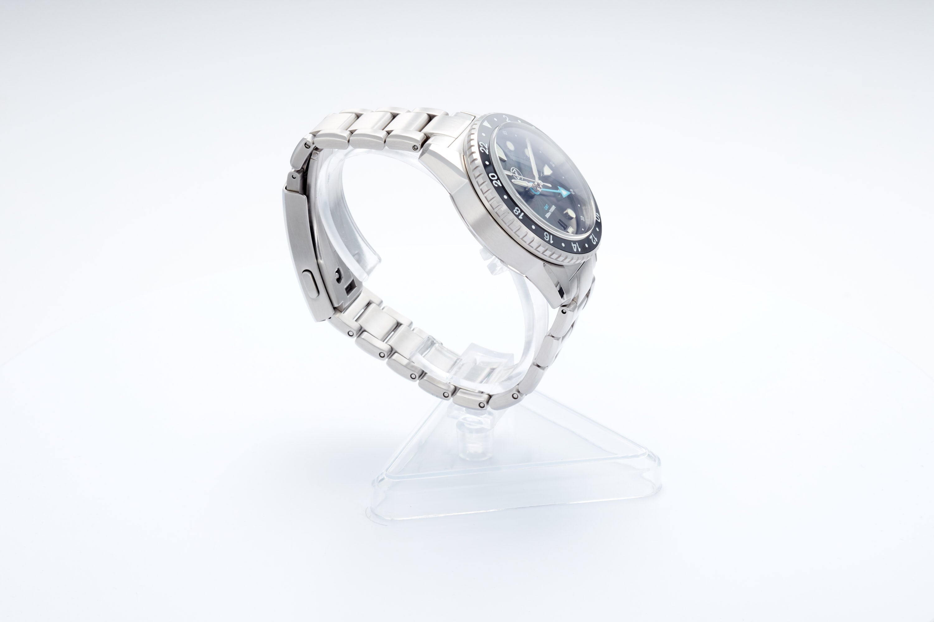 Mako 300m GMT 'Mosaic MOP'