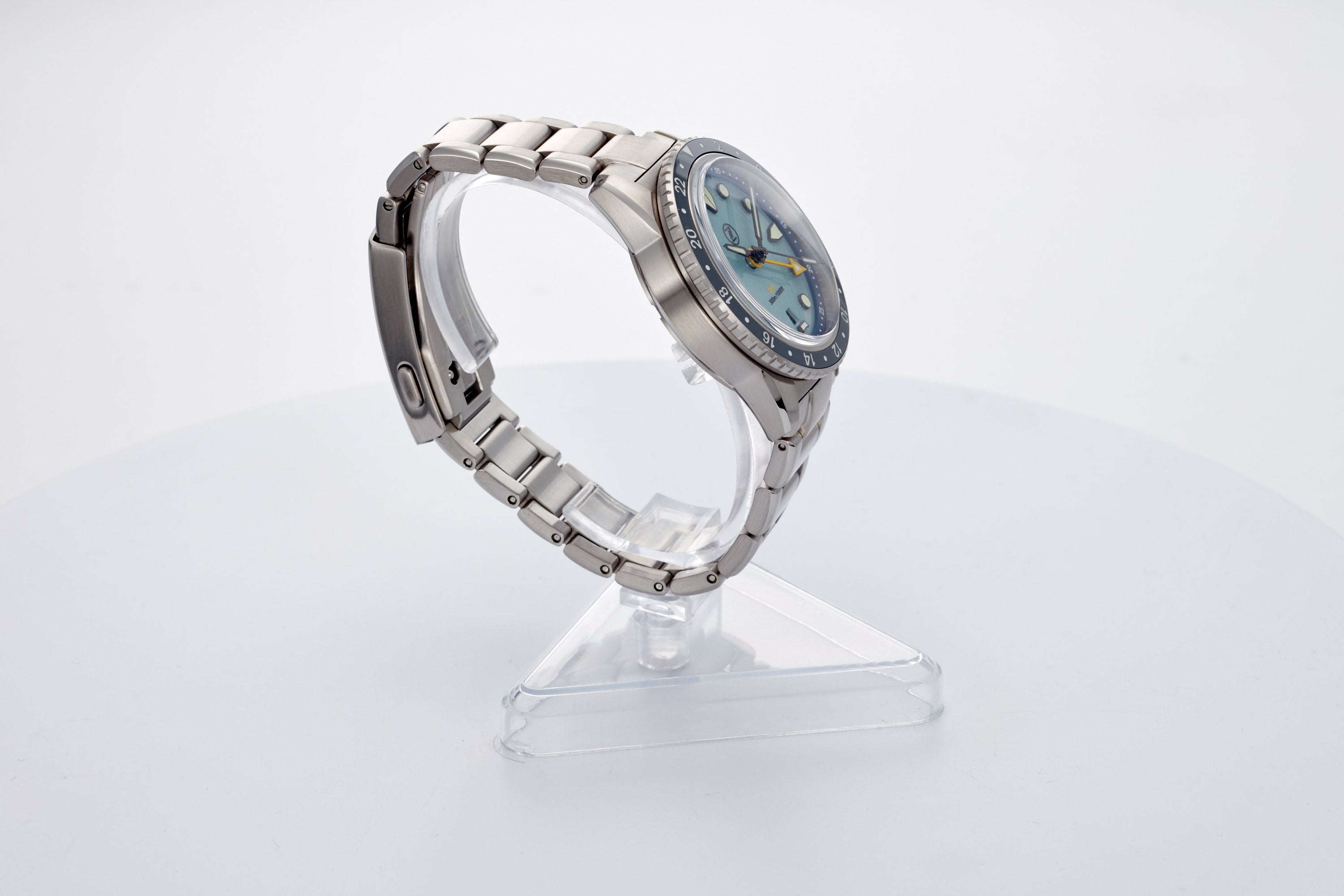 Mako 300m GMT 'Sky Blue'