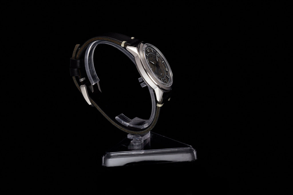 Comet 39mm 'Gold Carbon'