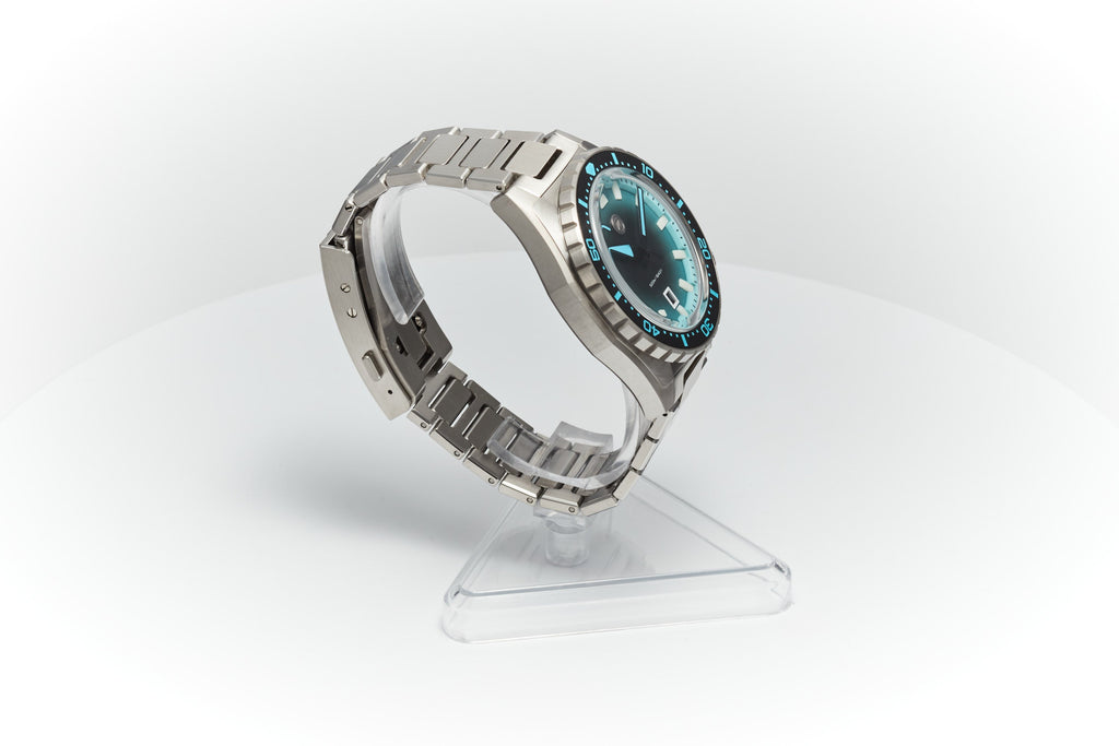 Thresher 44mm 'Azure'