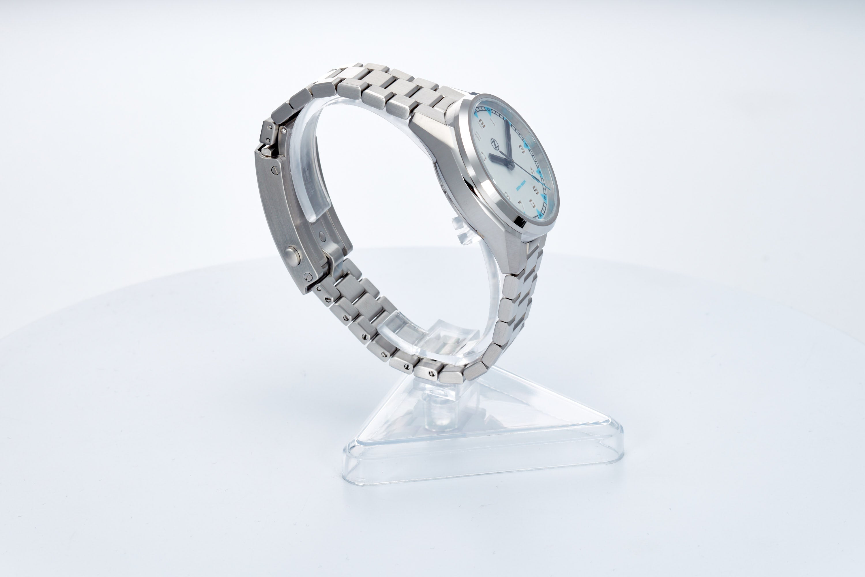 Swordfish Field 38mm SS 'Frost'
