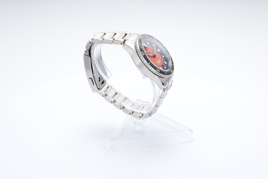 Mako 300m Diver 'Hammered Orange'