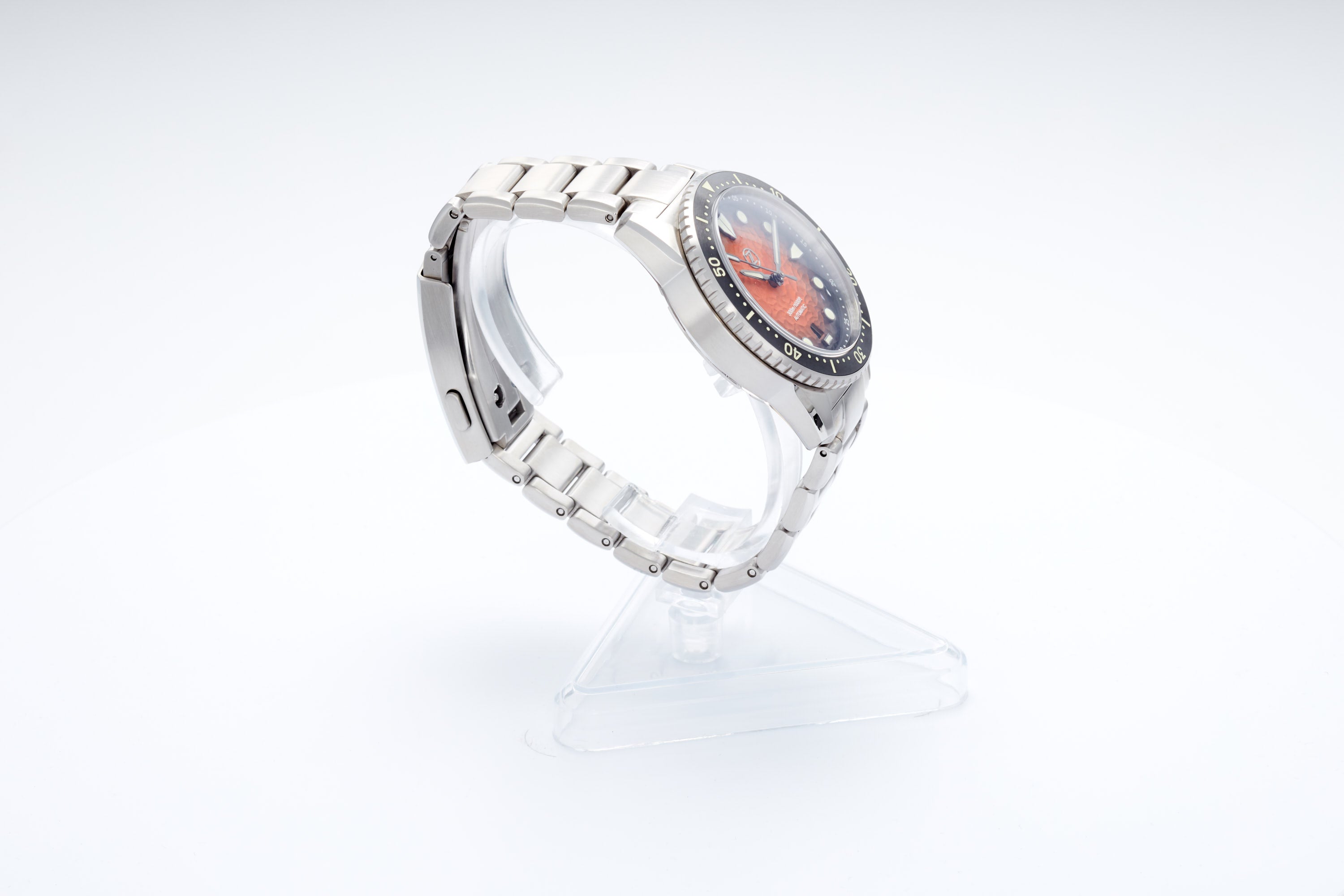 Mako 300m Diver 'Hammered Orange'