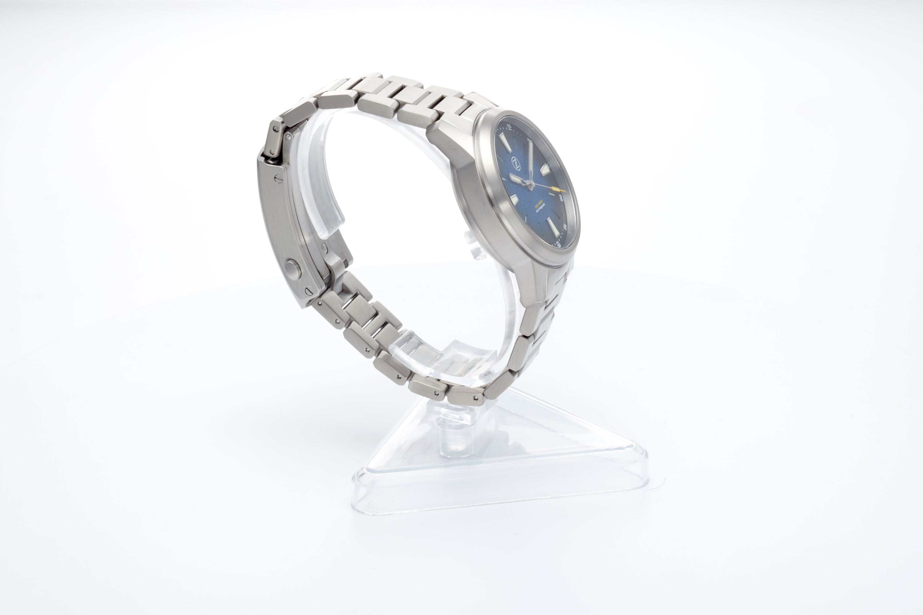 Aurora Field 38mm Ti 'Midnight Blue'