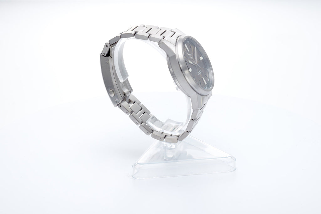 Aurora Field 42mm Ti 'Gold Carbon'