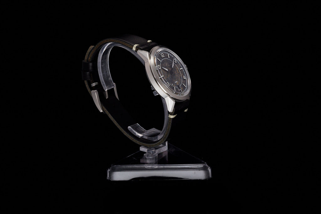 Comet 39mm 'Gold Carbon'