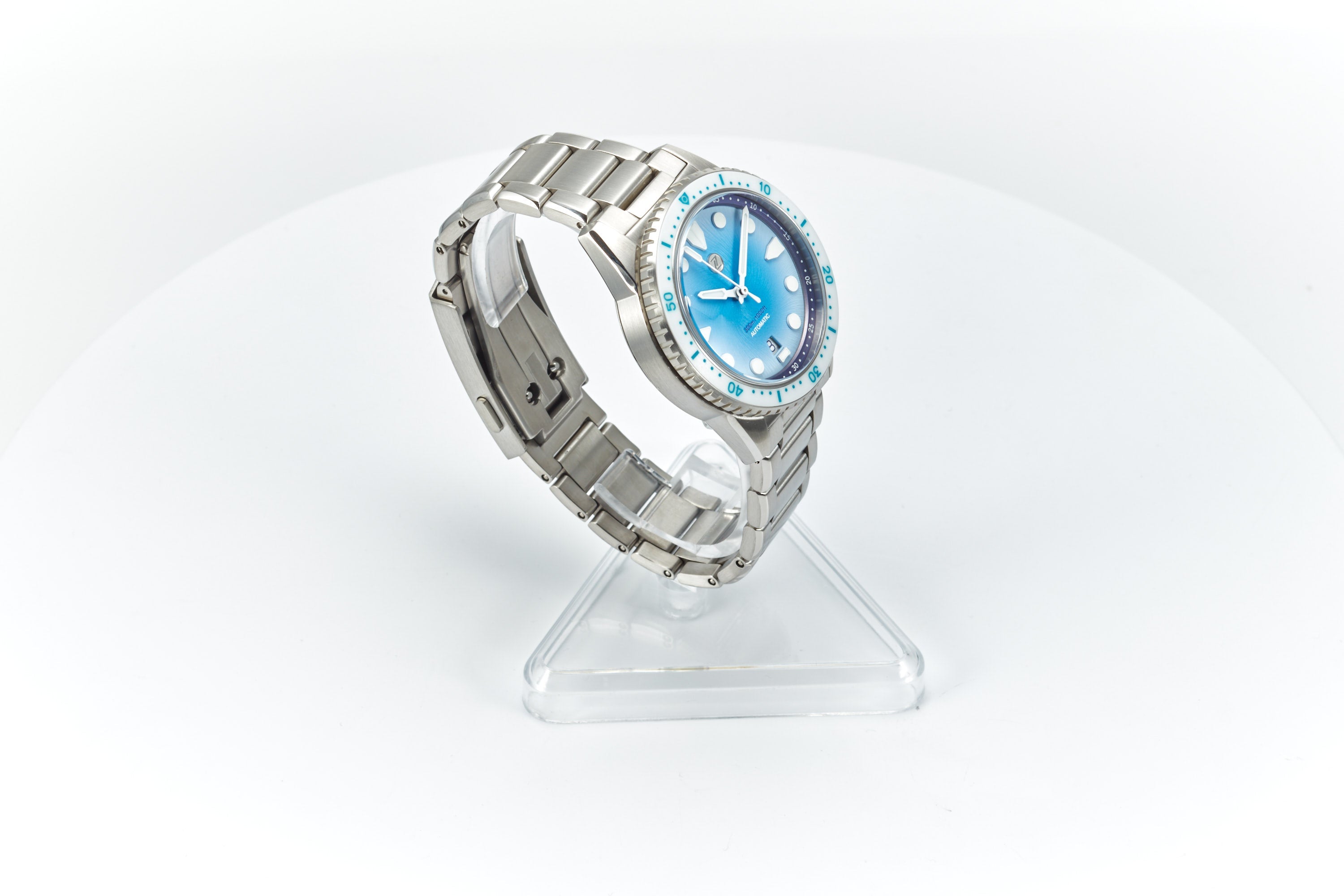 Mako 300m Diver 'Lagoon Blue'