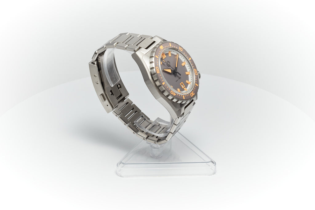Thresher 44mm 'Ember'