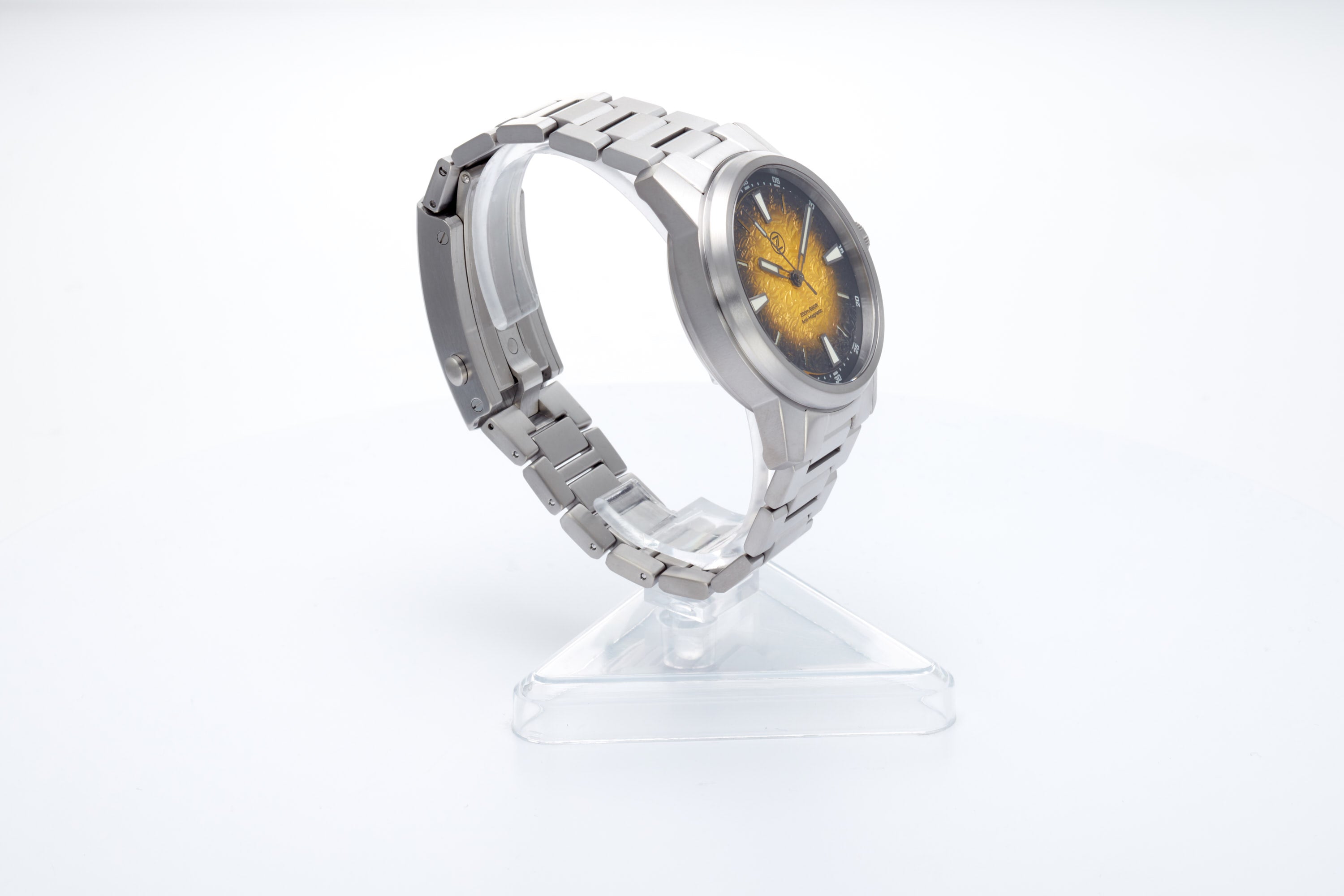 Aurora Field 42mm Ti 'Hammered Yellow'