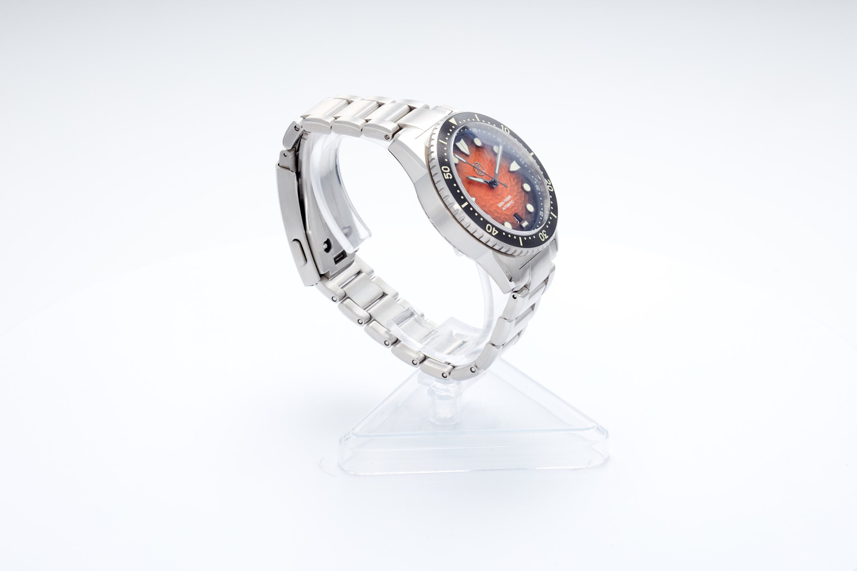 Mako 300m Diver 'Hammered Orange'