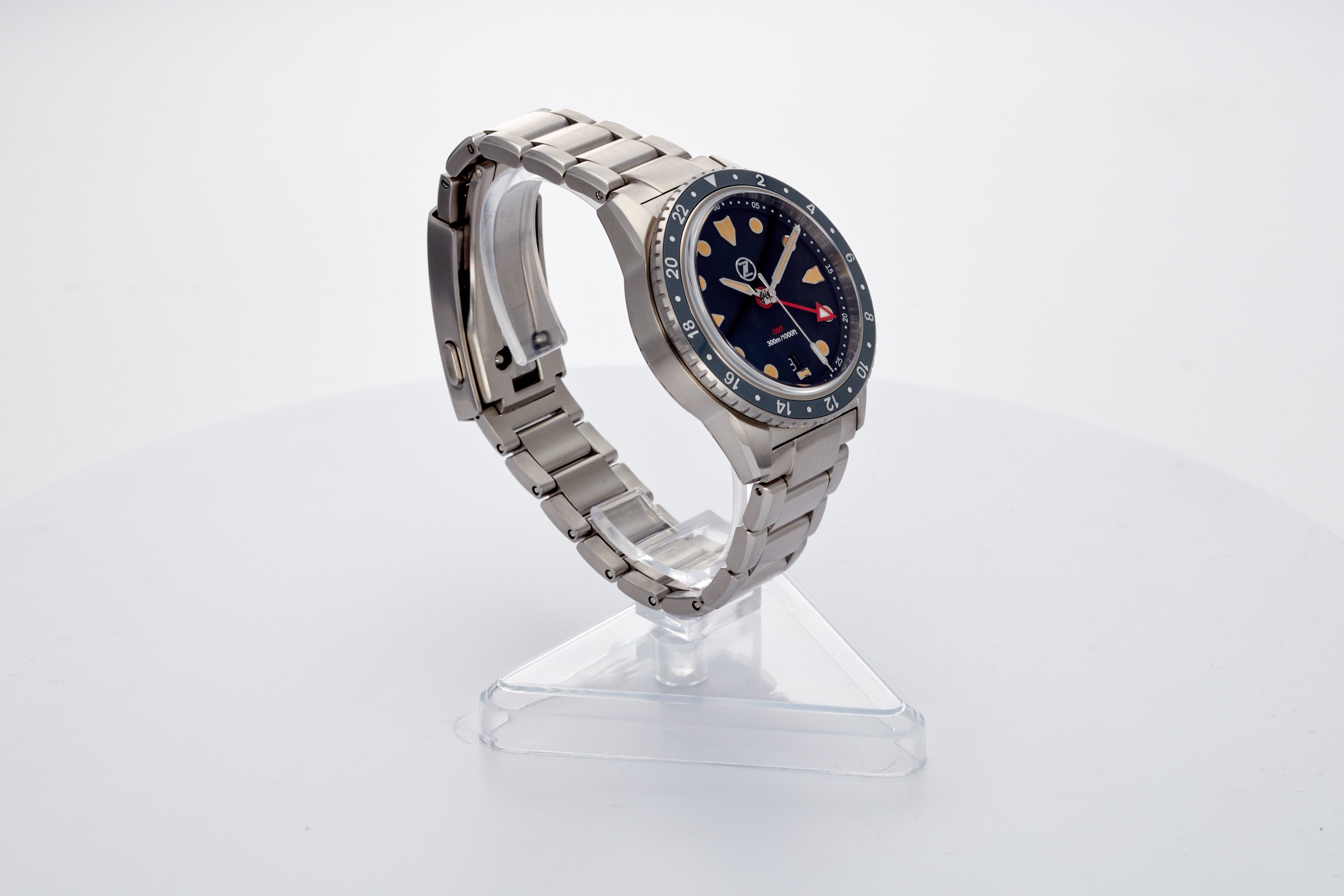Mako 300m GMT 'Vintage Black'