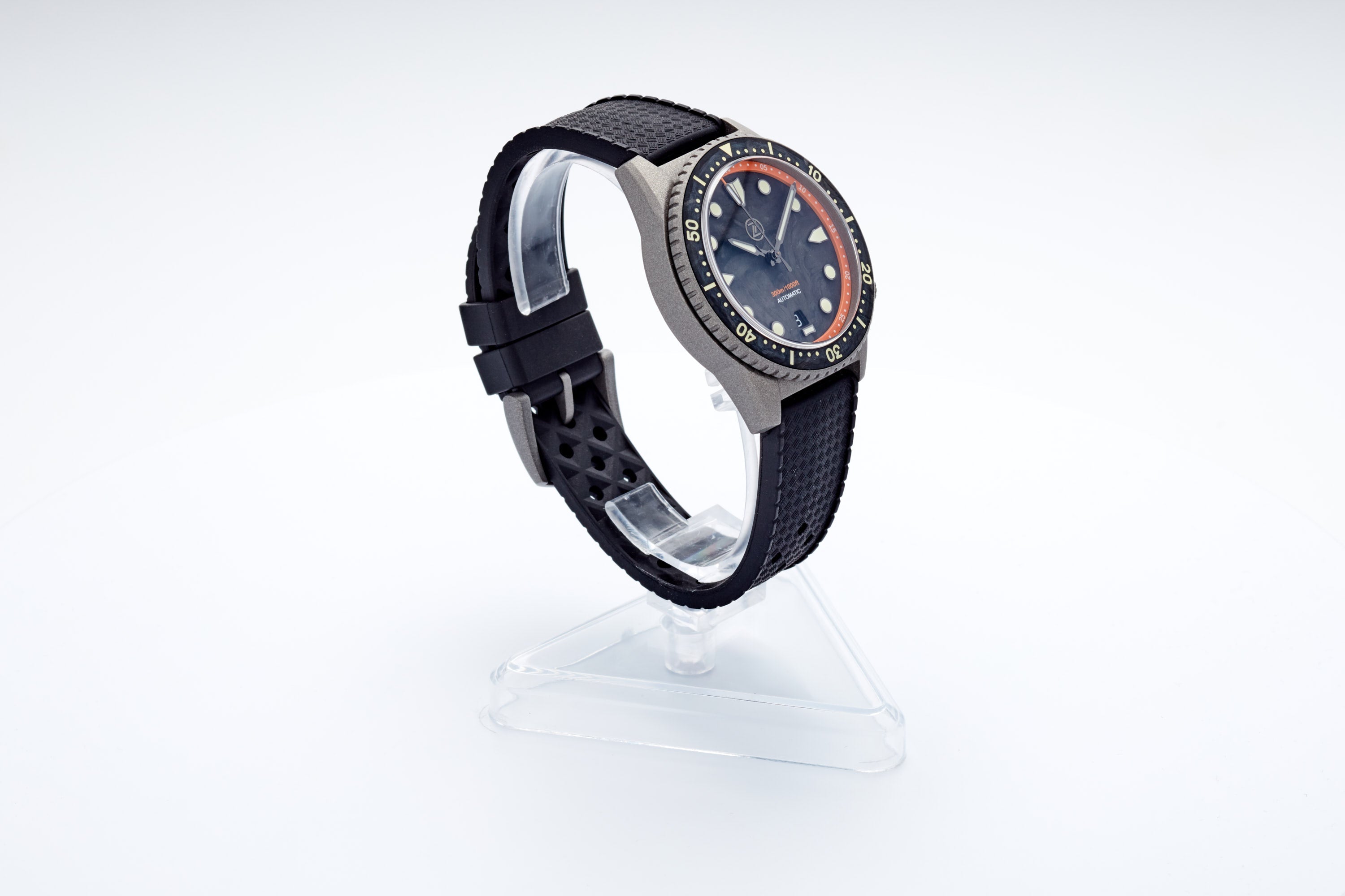 Mako 300m Diver 'Cerakote Carbon'