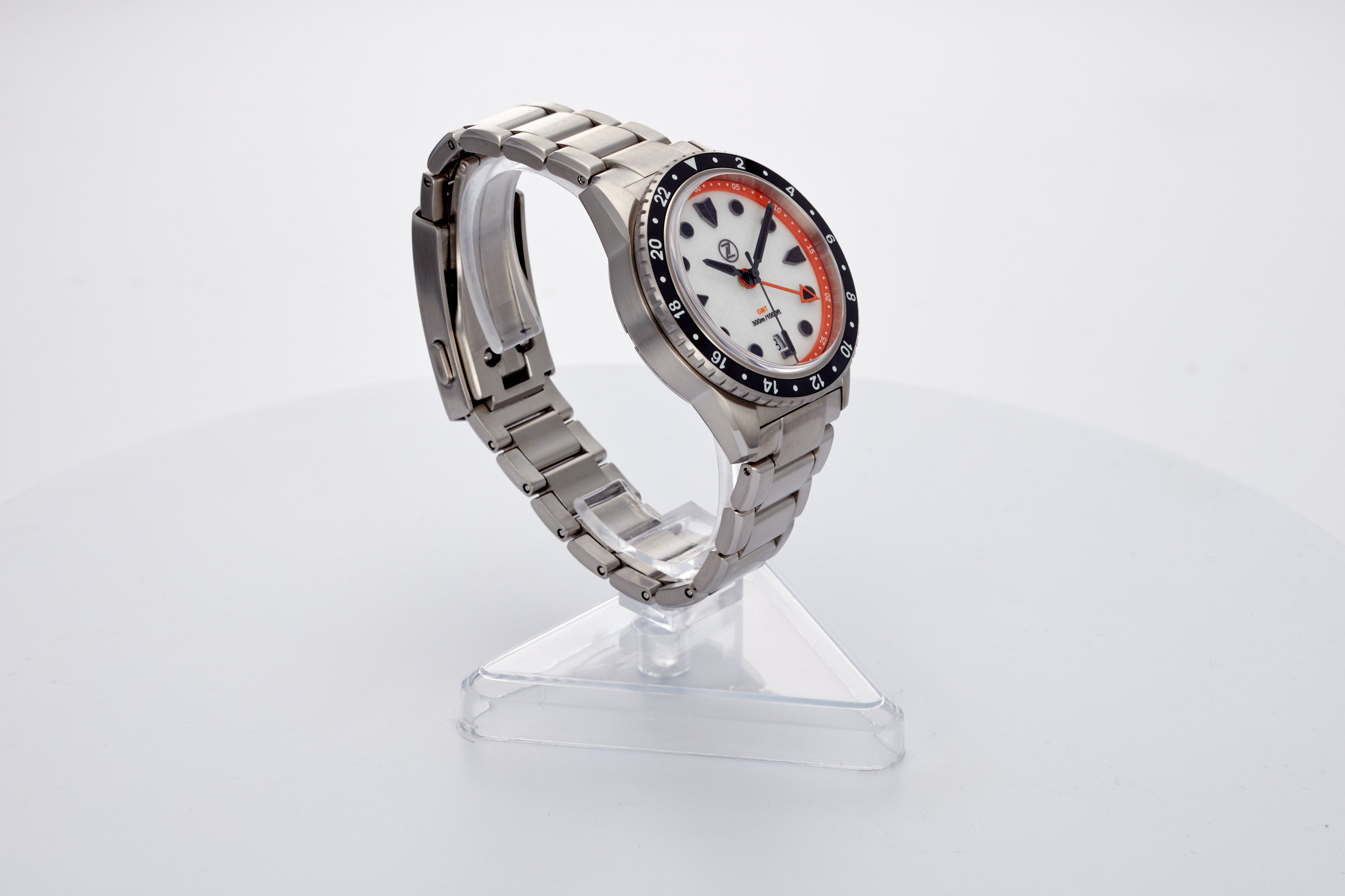 Mako 300m GMT 'Cracked Ice'