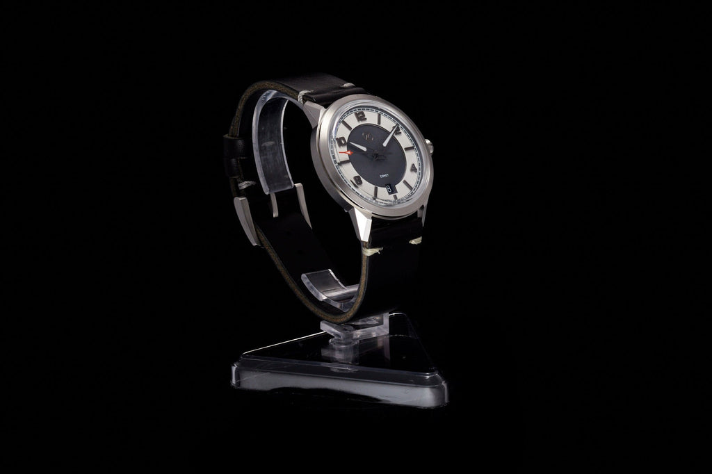 Comet 39mm 'Tuxedo'