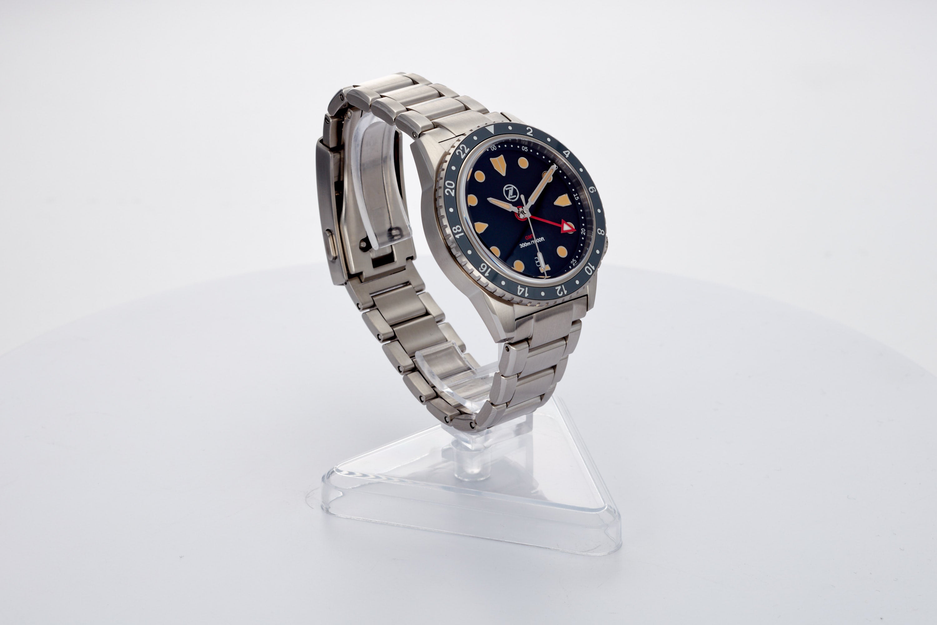Mako 300m GMT 'Vintage Black'