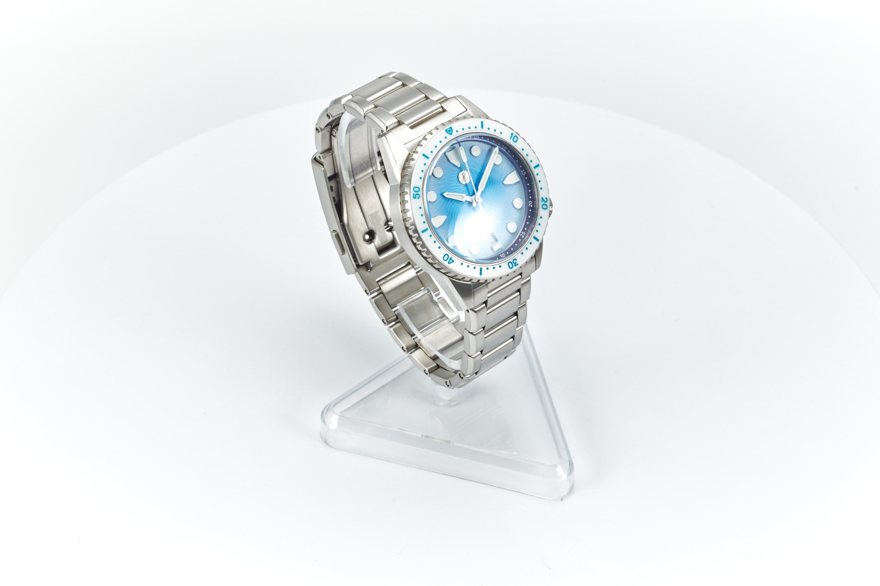 Mako 300m Diver 'Lagoon Blue'