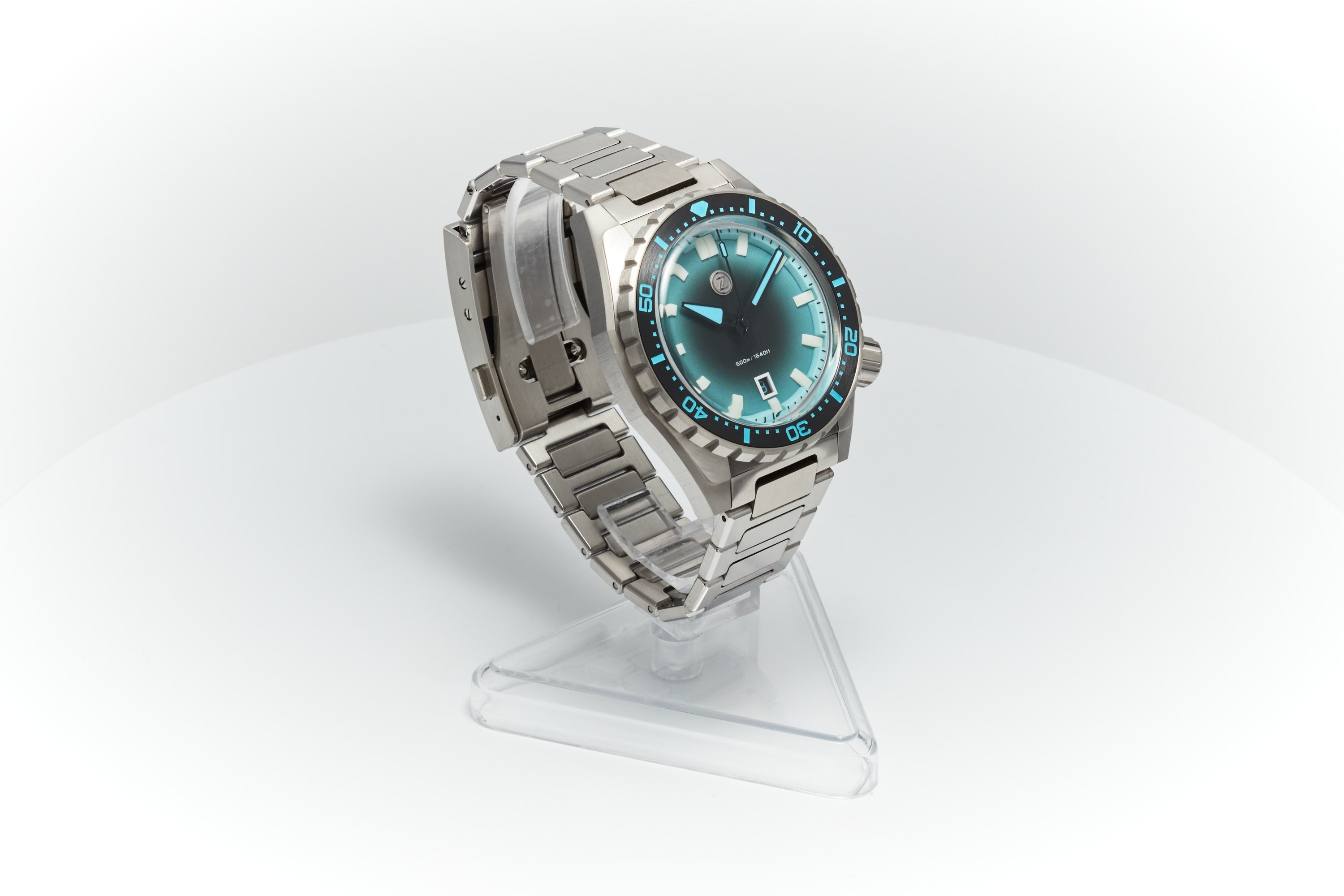 Thresher 44mm 'Azure'