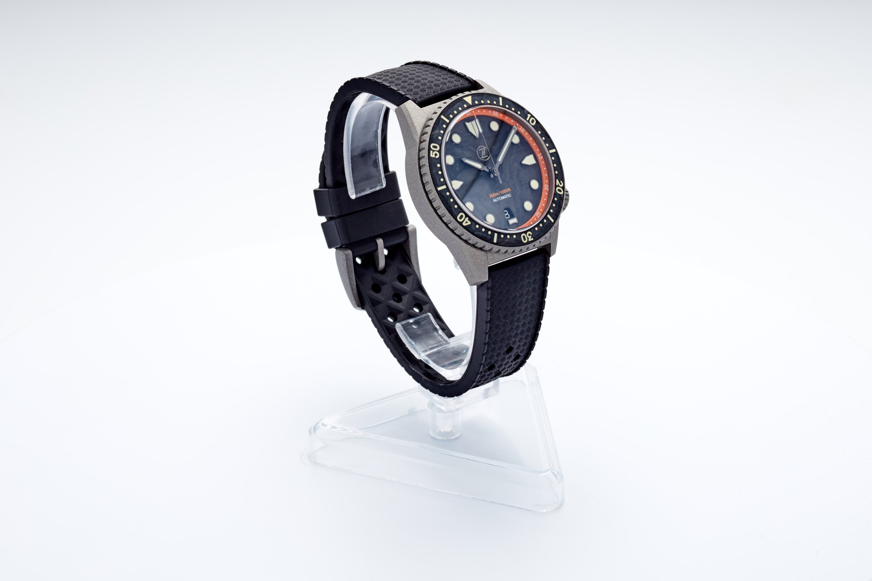 Mako 300m Diver 'Cerakote Carbon'