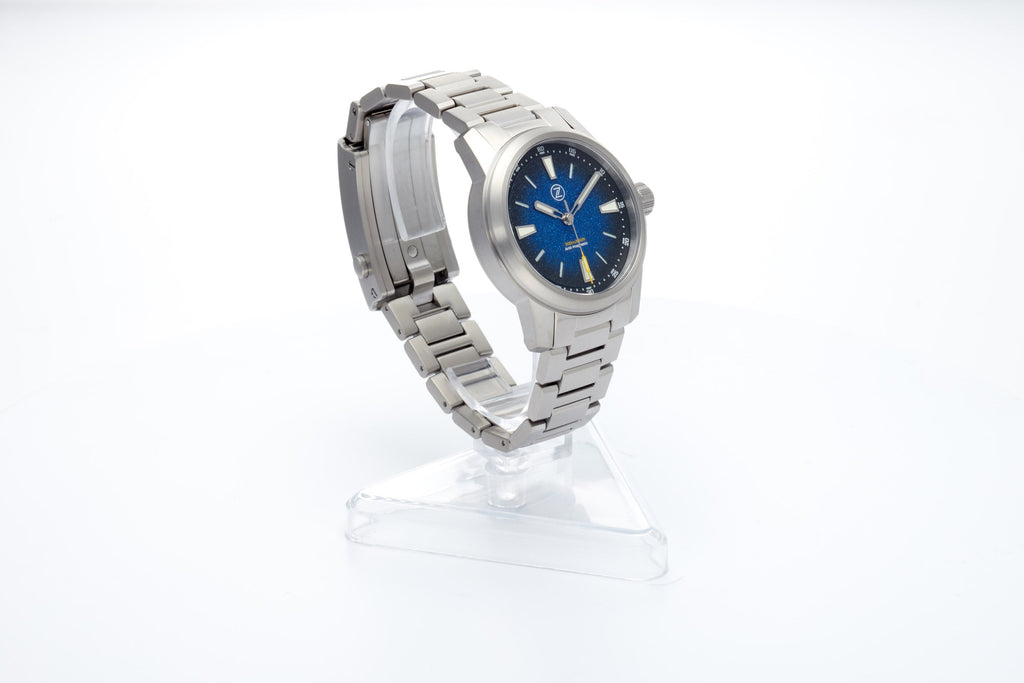 Aurora Field 38mm Ti 'Midnight Blue'