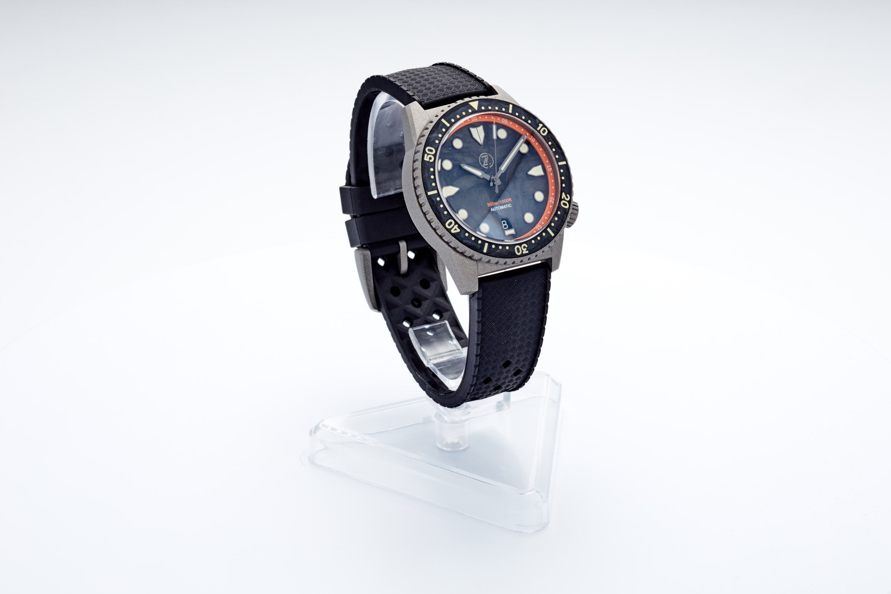 Mako 300m Diver 'Cerakote Carbon'
