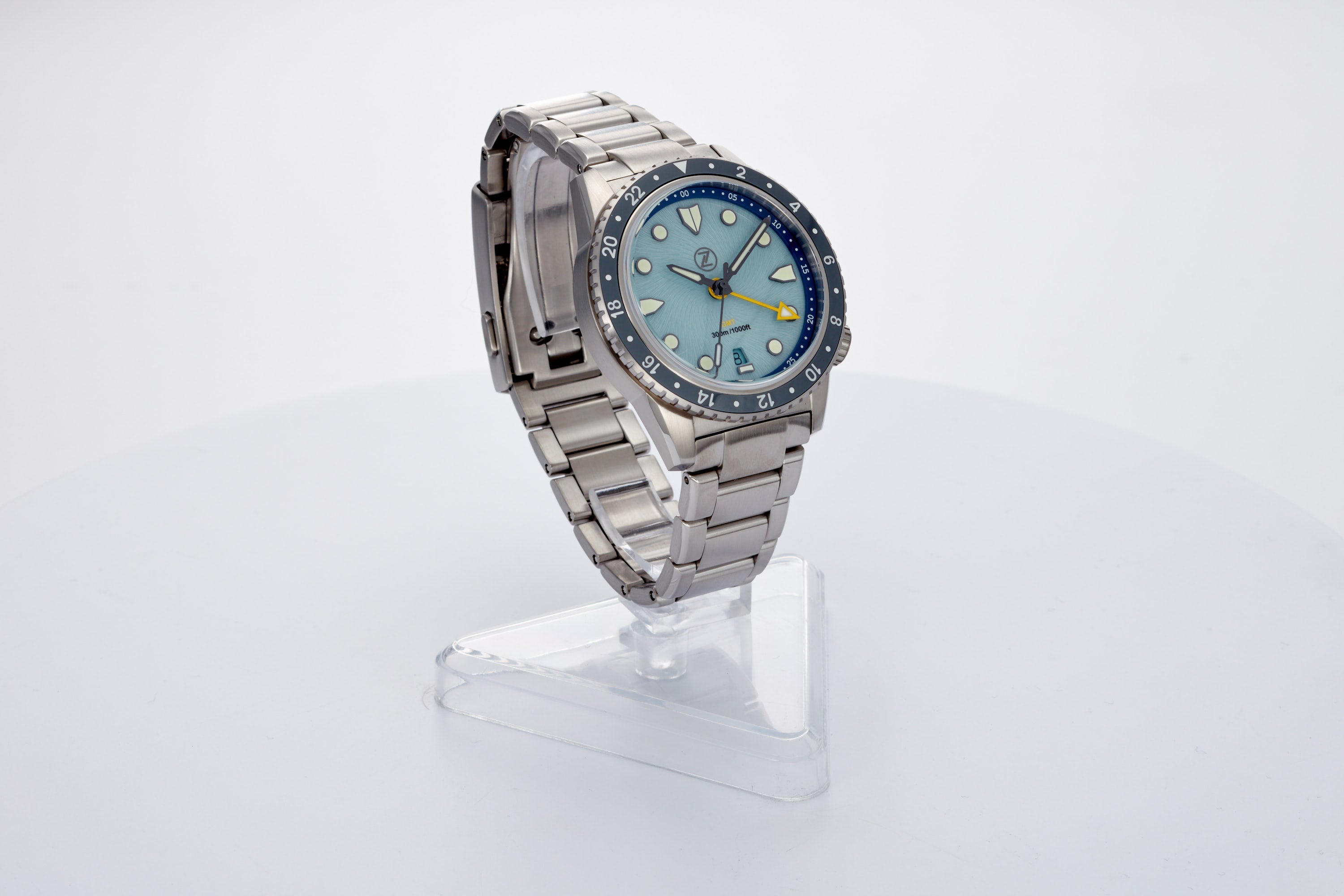 Mako 300m GMT 'Sky Blue'