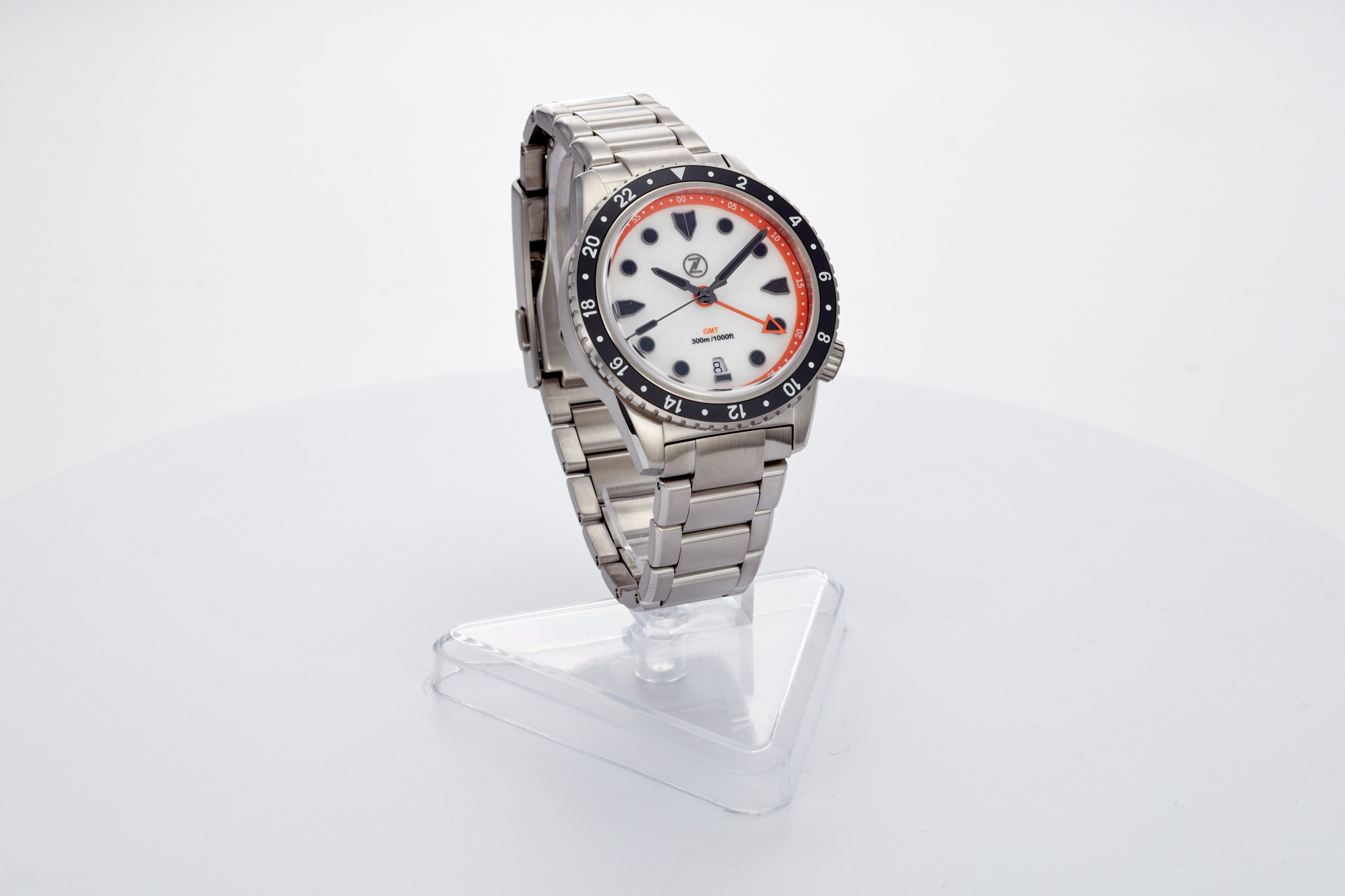 Mako 300m GMT 'Cracked Ice'