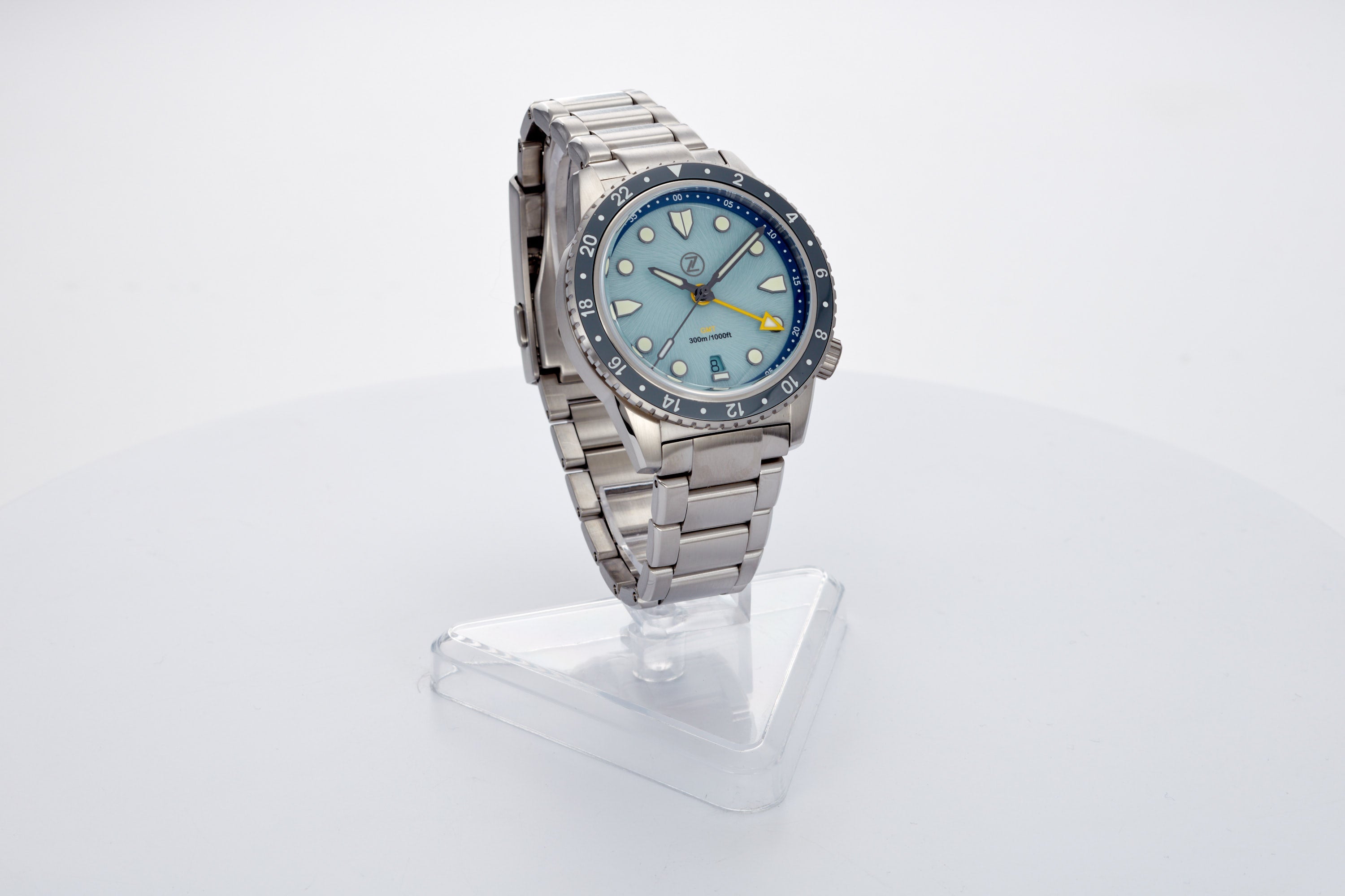 Mako 300m GMT 'Sky Blue'