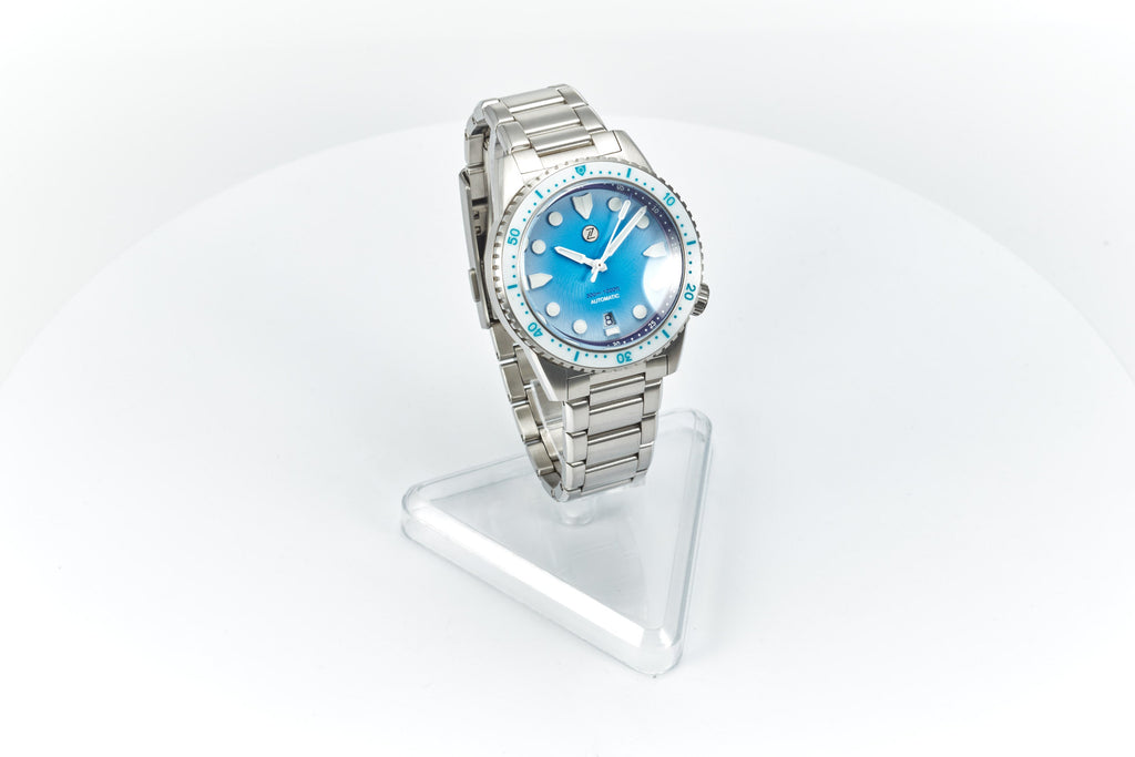 Mako 300m Diver 'Lagoon Blue'