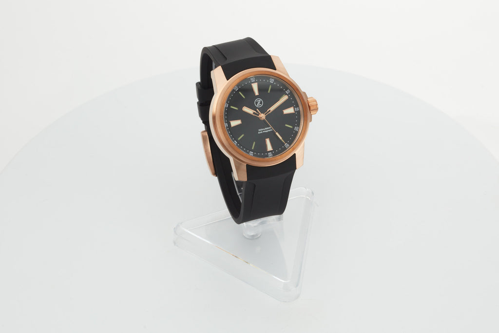 Aurora Field 42mm Br 'Onyx'