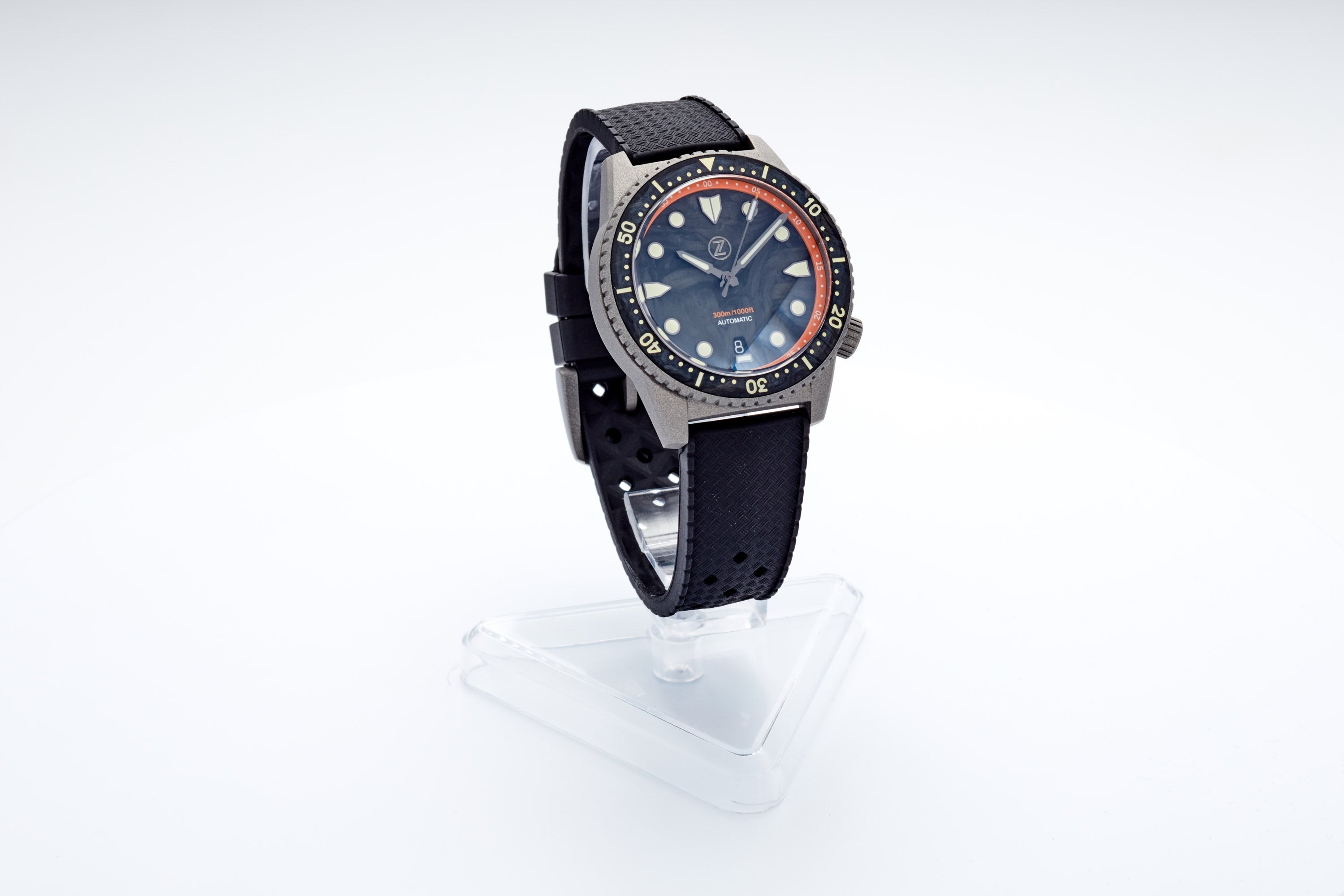 Mako 300m Diver 'Cerakote Carbon'