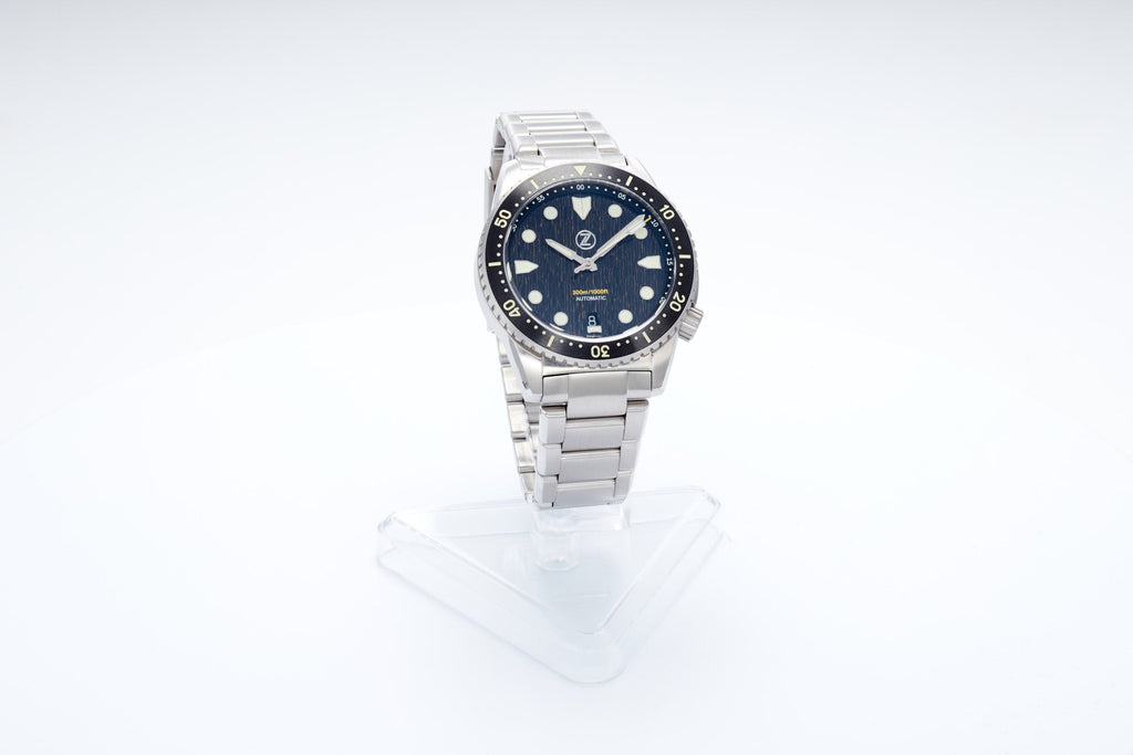 Mako 300m Diver 'Raindrop Carbon'