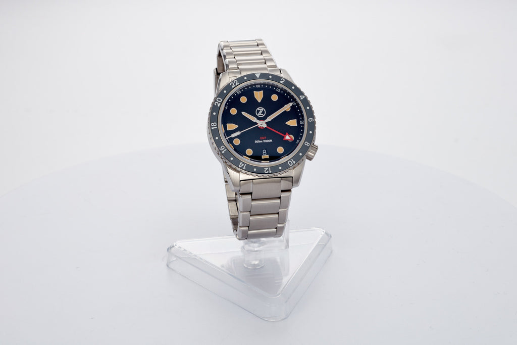 Mako 300m GMT 'Vintage Black'